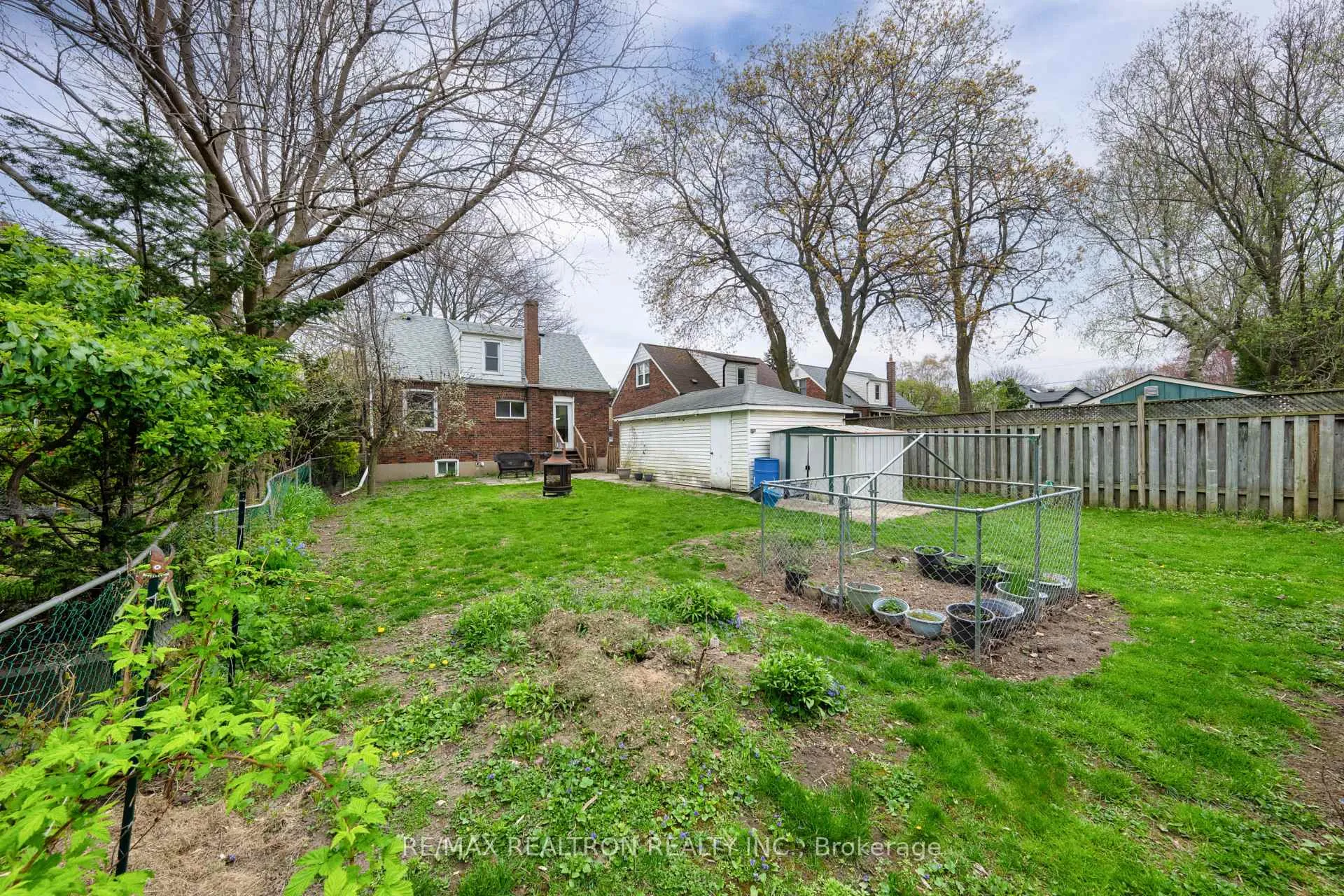 Photo 33 of 16 Plaxton Drive, Toronto, O'Connor-Parkview — HOMEH