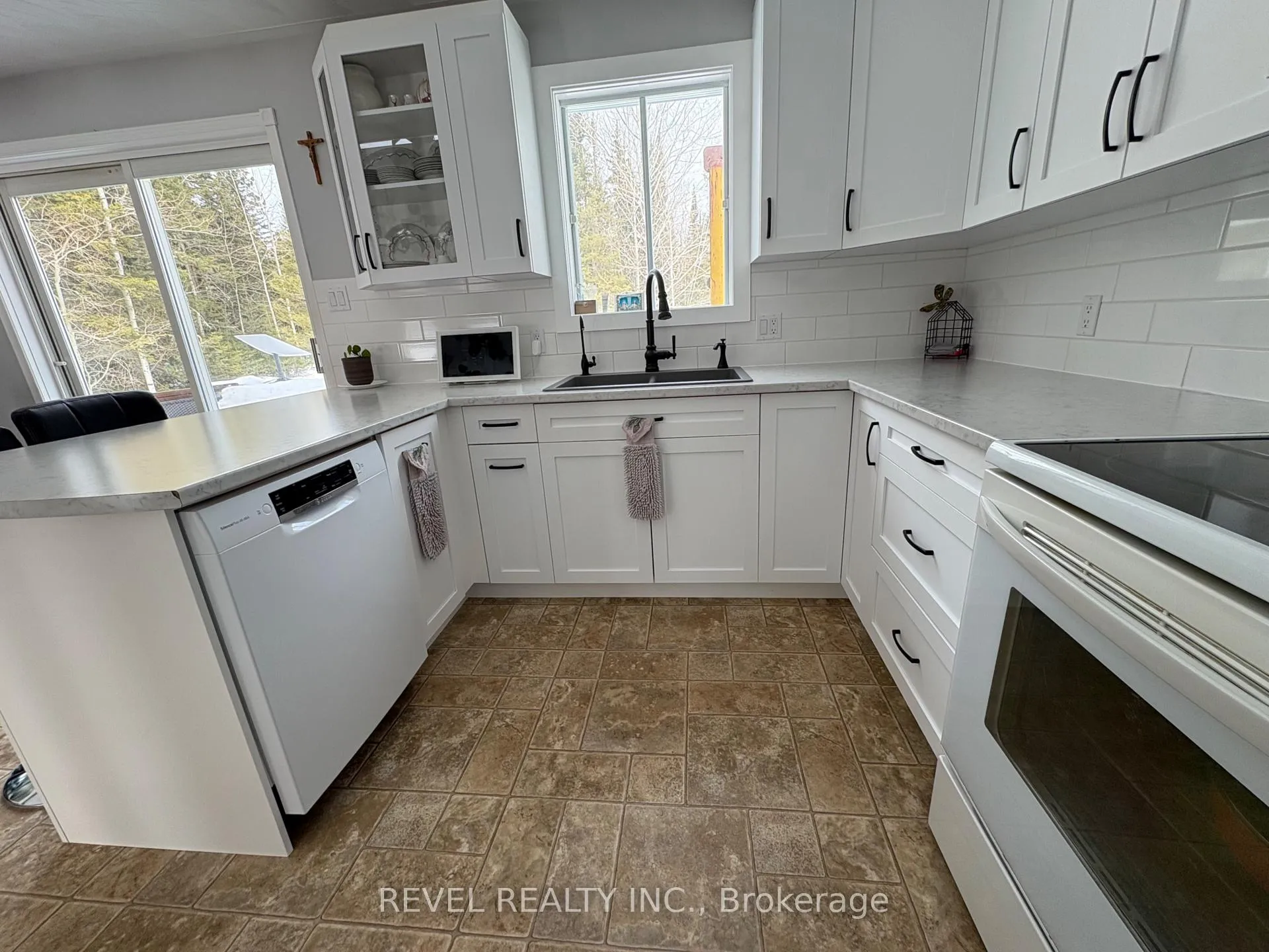Photo 8 of 385 Nahma Road, Cochrane — HOMEH