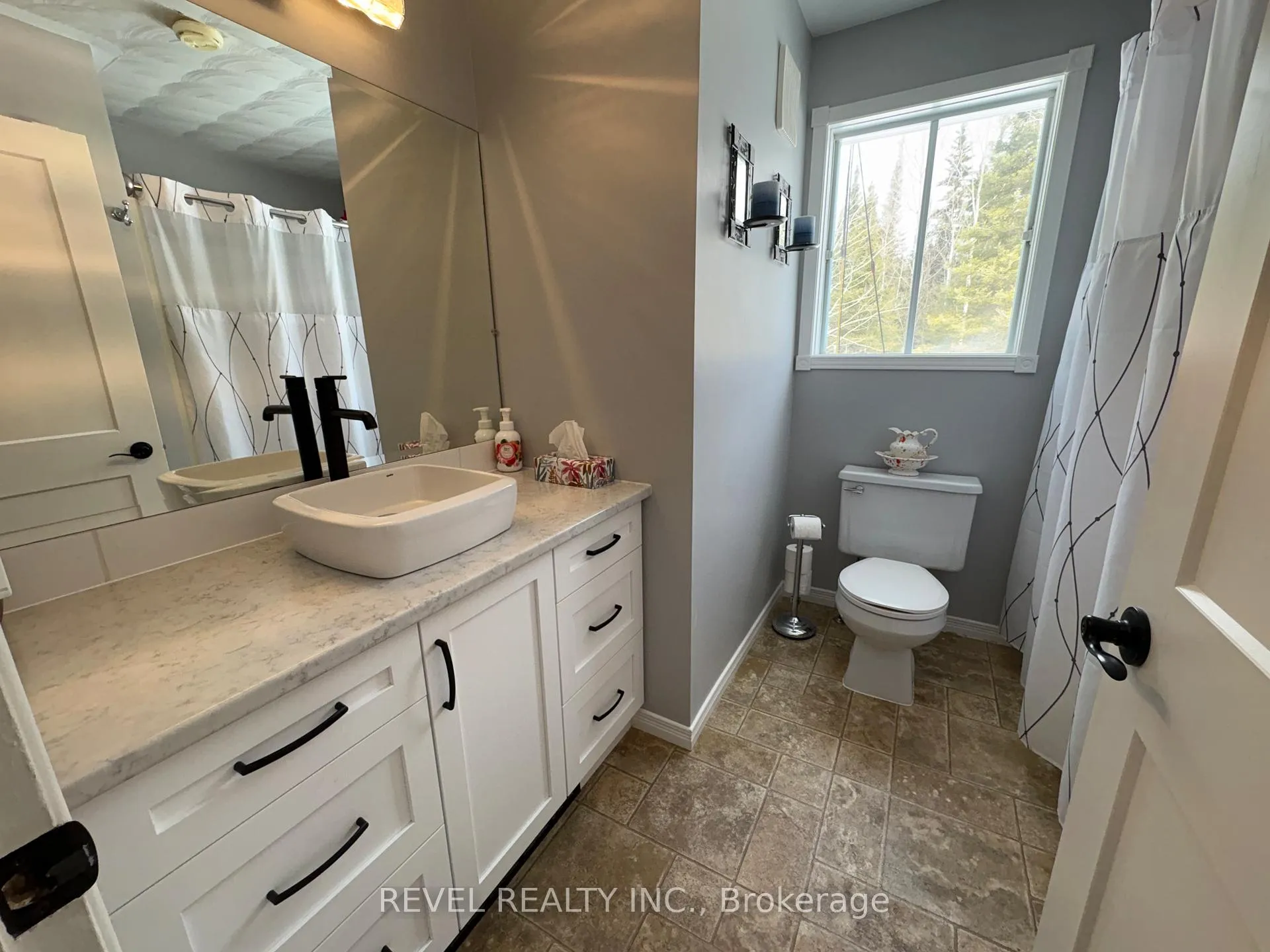 Photo 12 of 385 Nahma Road, Cochrane — HOMEH