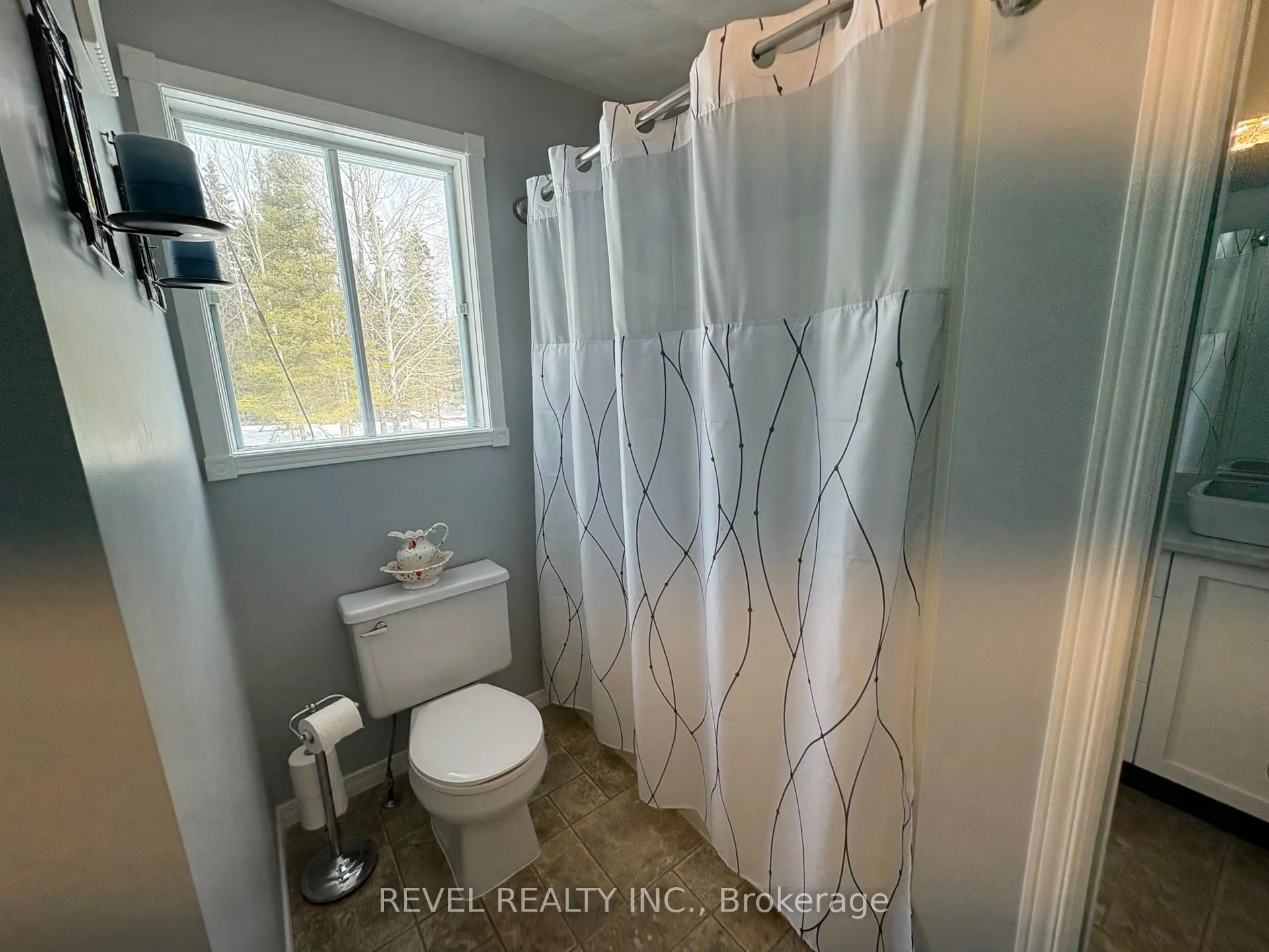 Photo 13 of 385 Nahma Road, Cochrane — HOMEH
