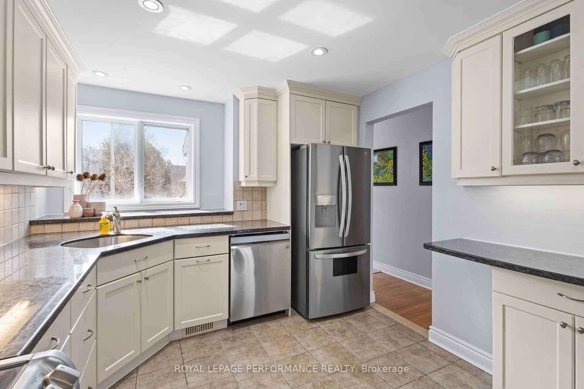 Photo 5 of 219 Switzer Avenue, Ottawa, Westboro/Hampton Park — HOMEH