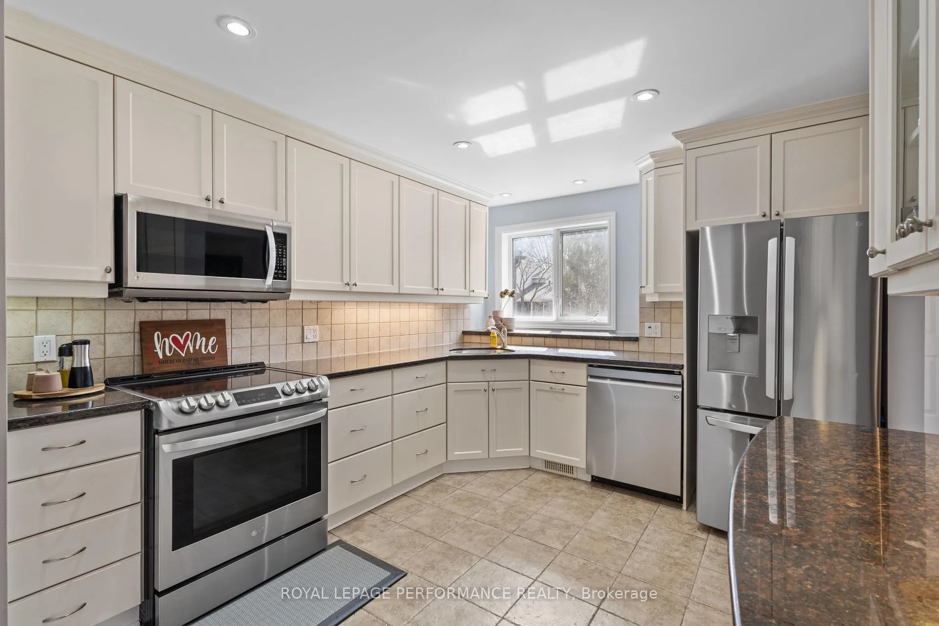 Photo 6 of 219 Switzer Avenue, Ottawa, Westboro/Hampton Park — HOMEH