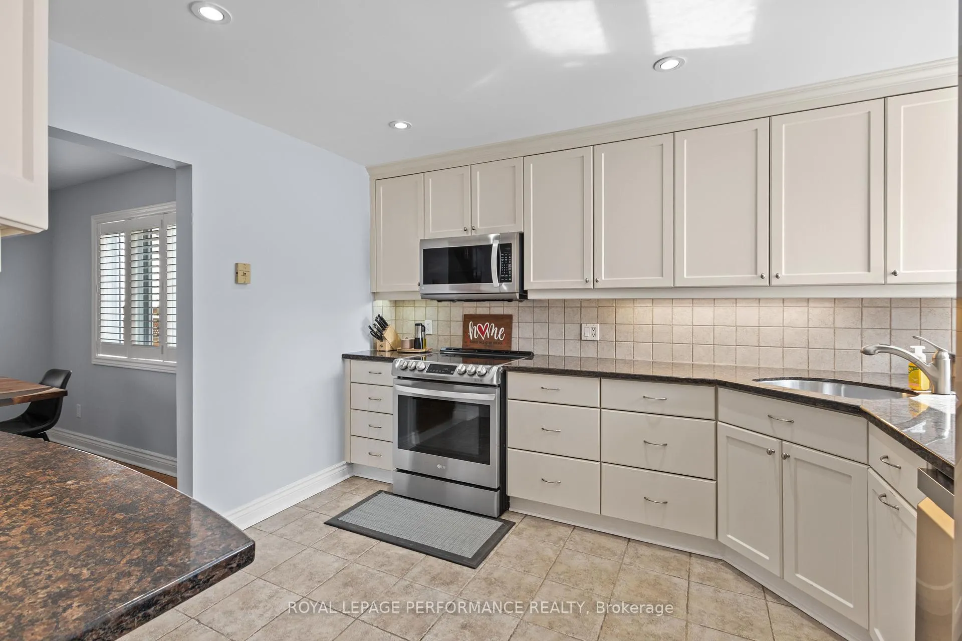 Photo 8 of 219 Switzer Avenue, Ottawa, Westboro/Hampton Park — HOMEH