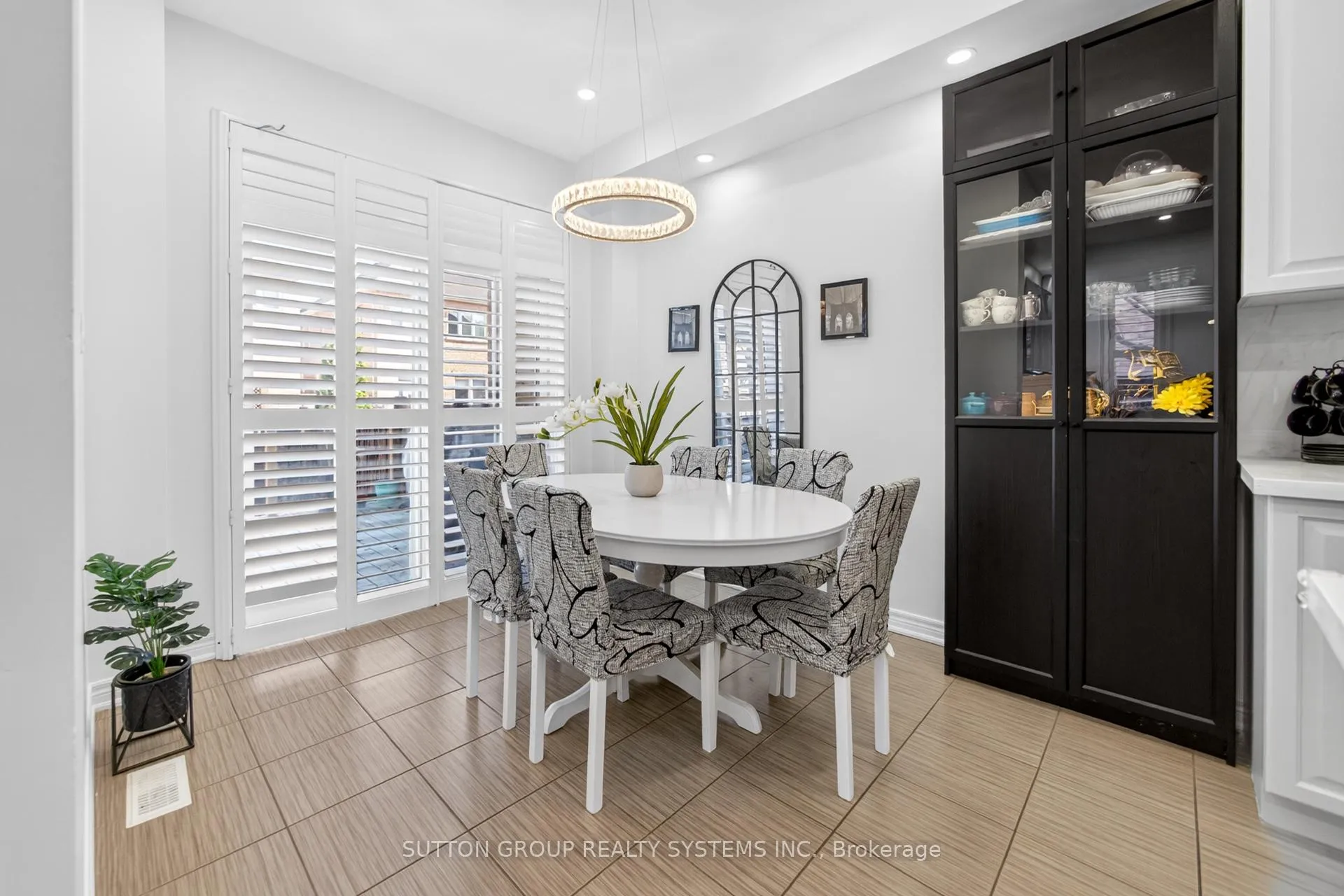 Photo 15 of 10 Munch Place, Milton, Willmott — HOMEH