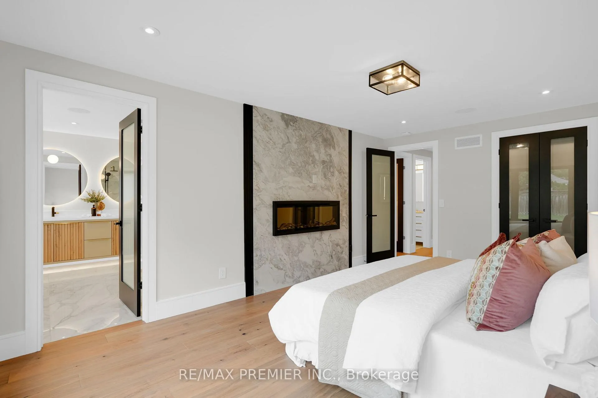 Photo 30 of 19 Polo Crescent, Vaughan, East Woodbridge — HOMEH