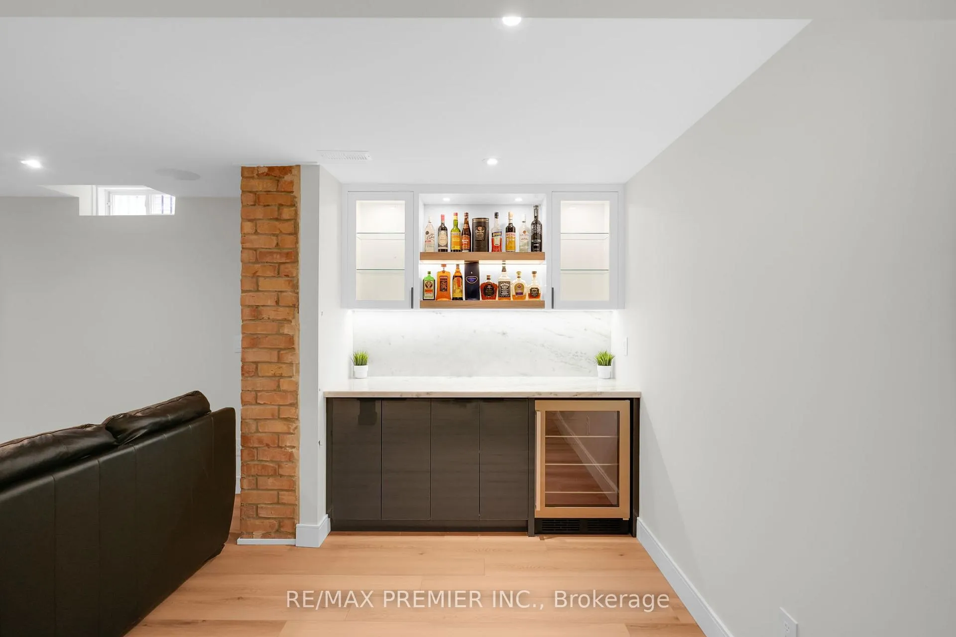 Photo 38 of 19 Polo Crescent, Vaughan, East Woodbridge — HOMEH