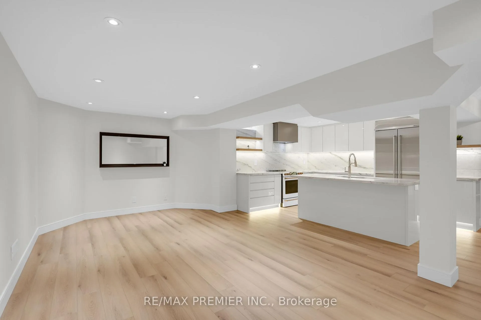 Photo 44 of 19 Polo Crescent, Vaughan, East Woodbridge — HOMEH