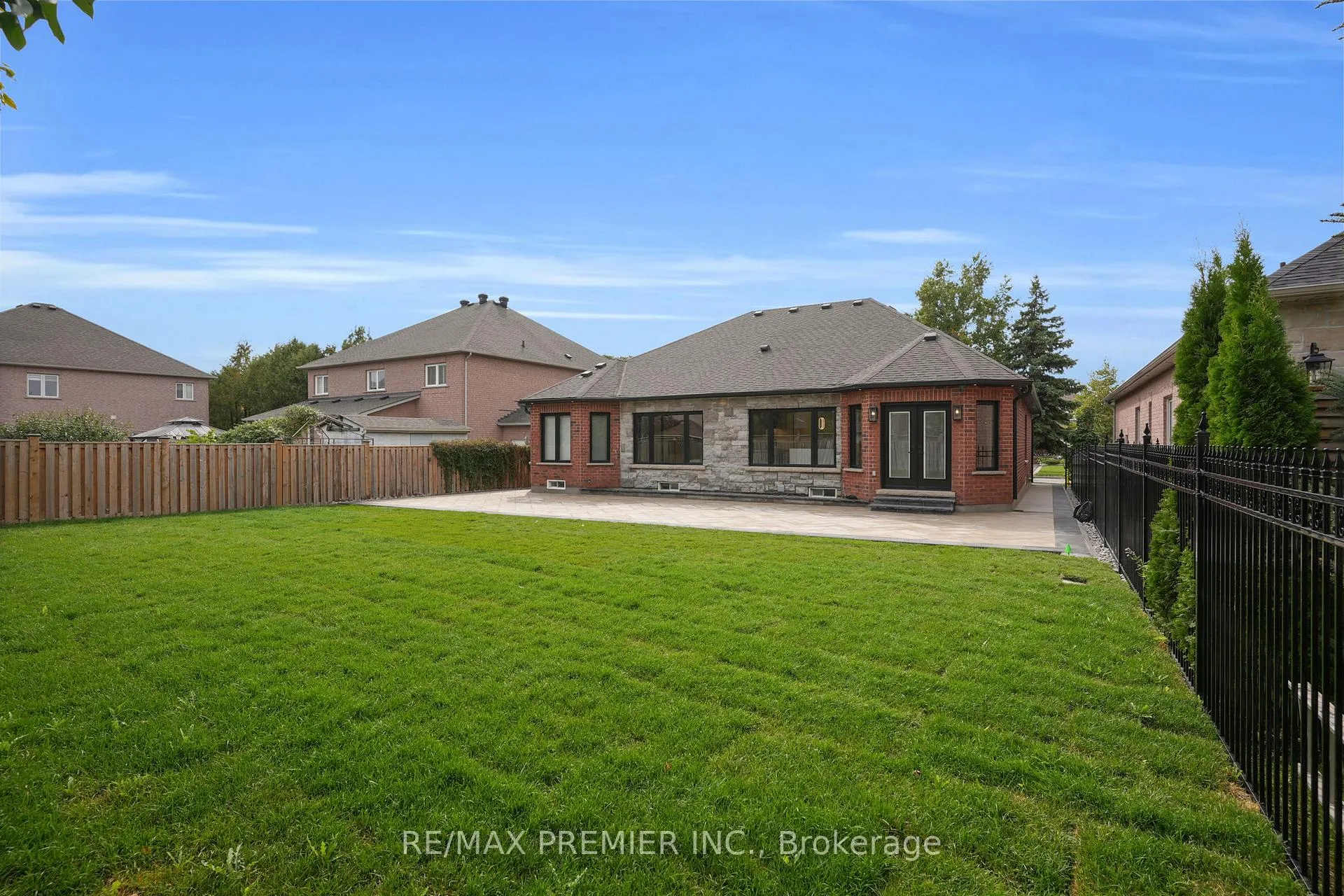 Photo 48 of 19 Polo Crescent, Vaughan, East Woodbridge — HOMEH
