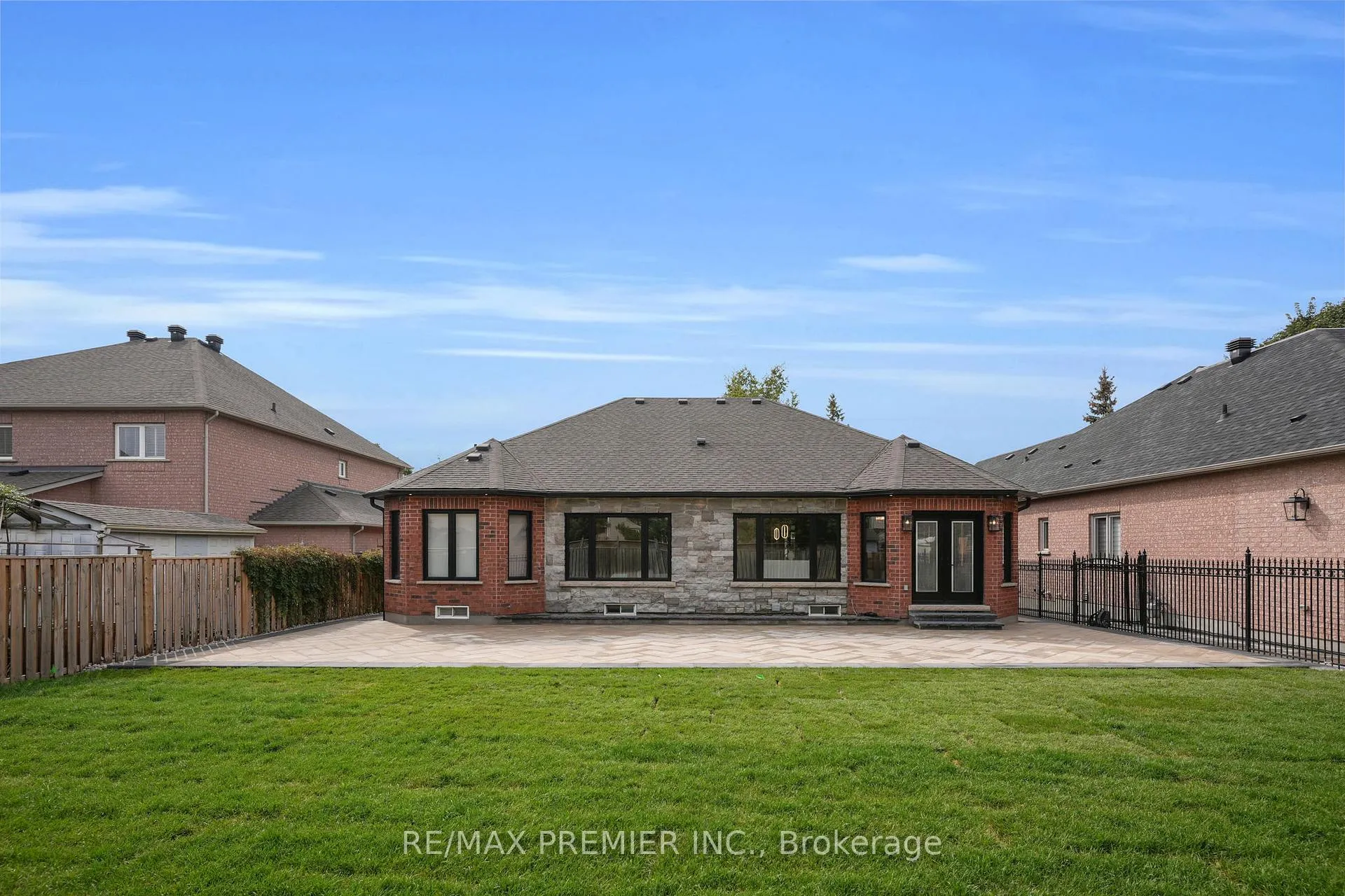 Photo 49 of 19 Polo Crescent, Vaughan, East Woodbridge — HOMEH