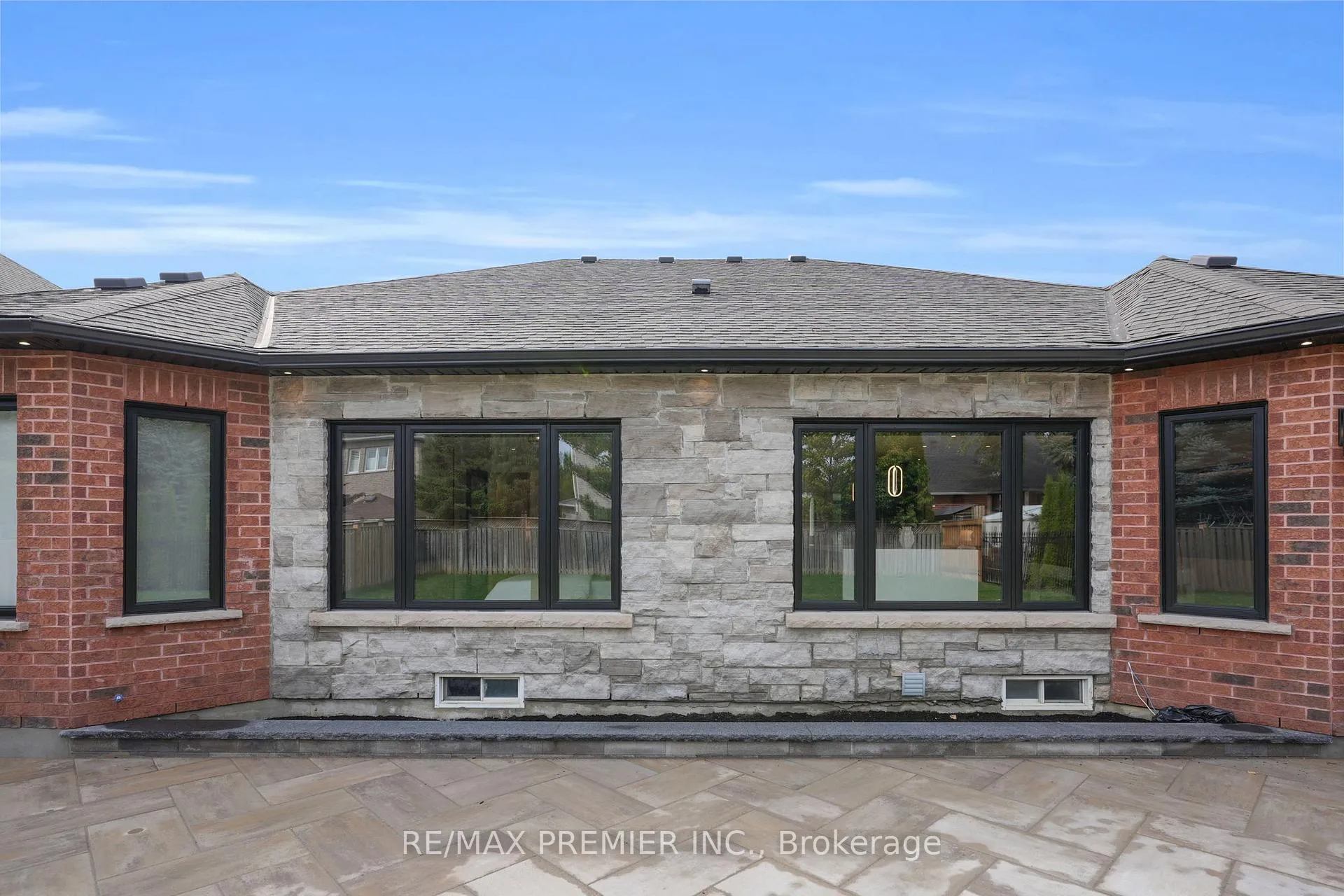 Photo 50 of 19 Polo Crescent, Vaughan, East Woodbridge — HOMEH