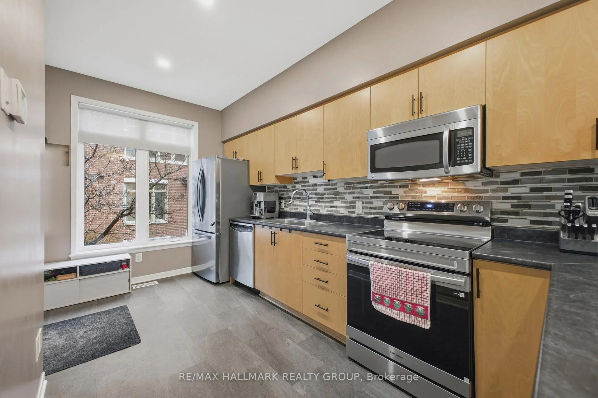 Photo 8 of Unit 5, 795 Montreal Road, Ottawa, CFB Rockcliffe and Area — HOMEH