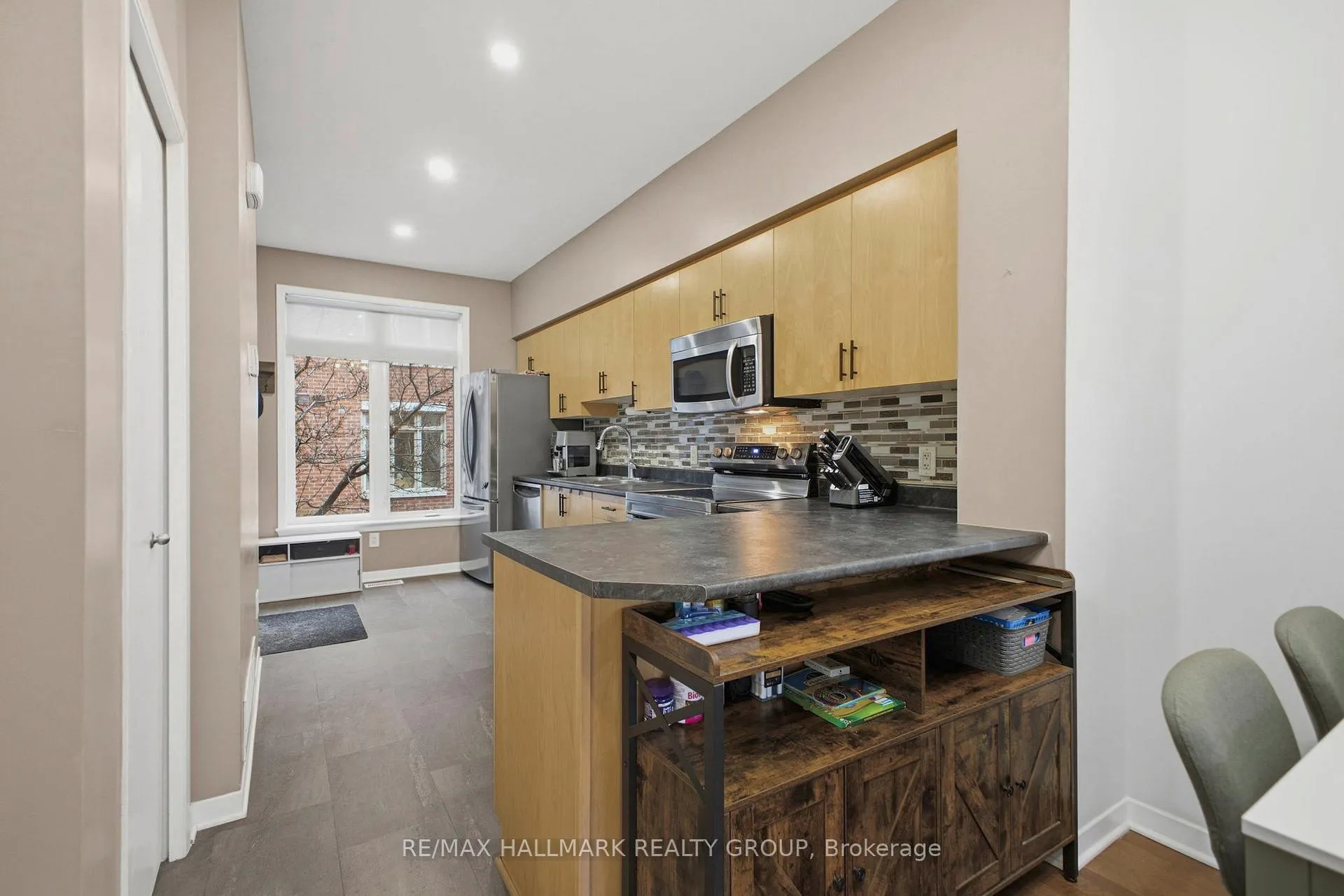 Photo 11 of Unit 5, 795 Montreal Road, Ottawa, CFB Rockcliffe and Area — HOMEH