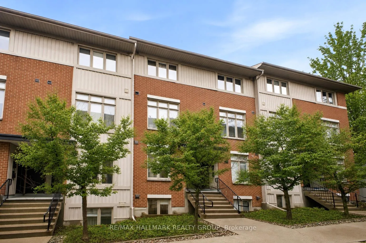 Photo 1 of Unit 5, 795 Montreal Road, Ottawa, CFB Rockcliffe and Area — HOMEH