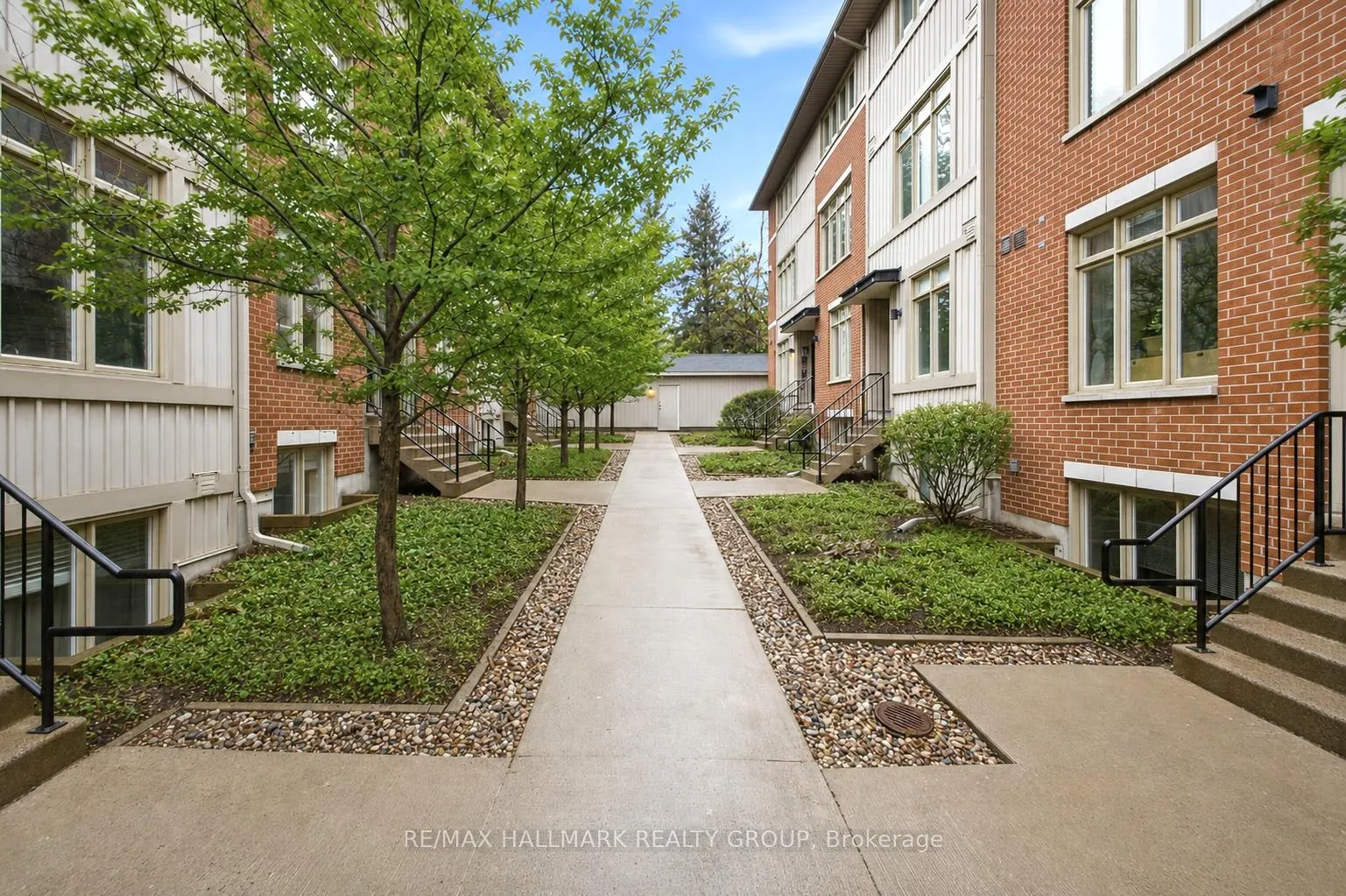Photo 2 of Unit 5, 795 Montreal Road, Ottawa, CFB Rockcliffe and Area — HOMEH