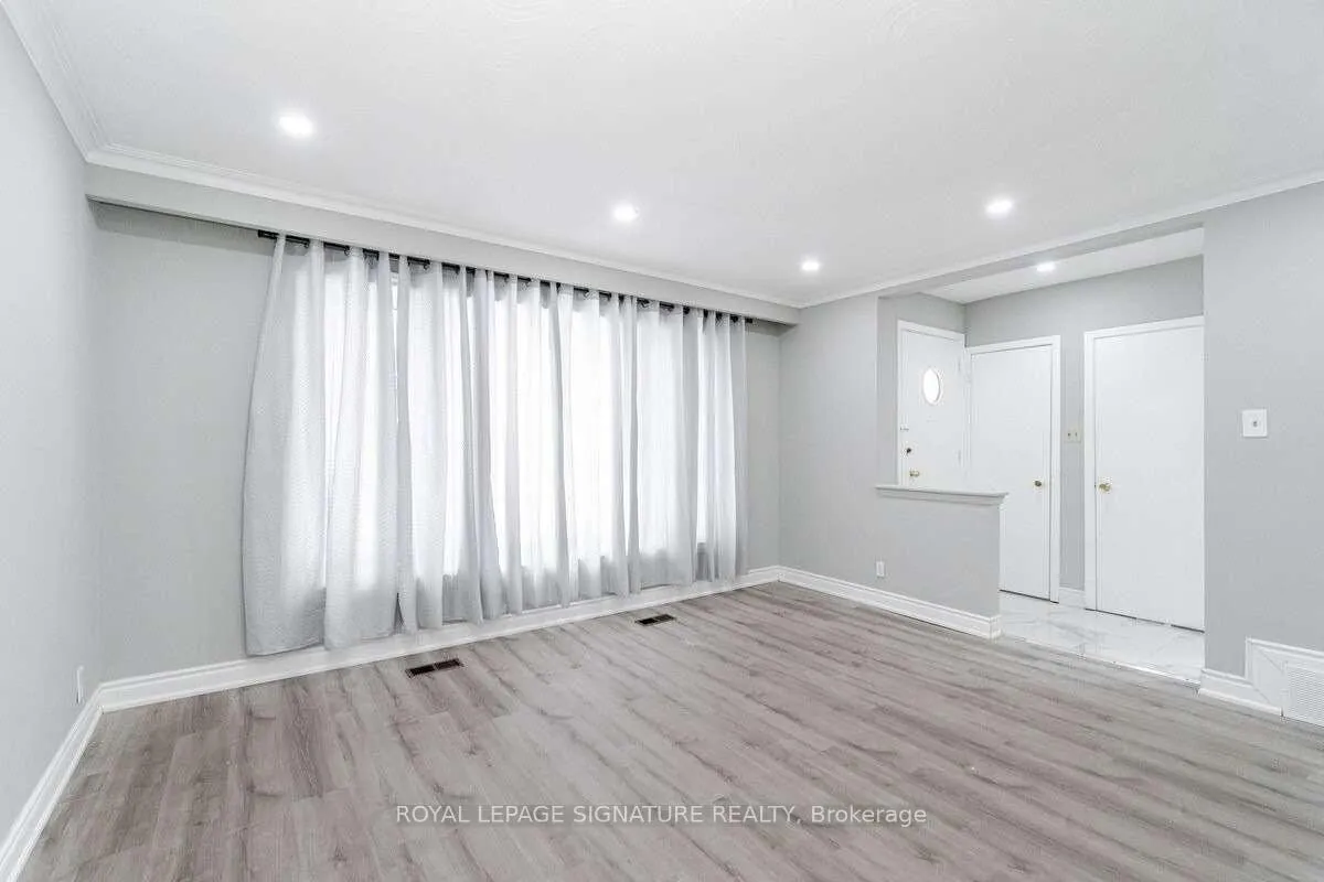 Photo 7 of Unit 1, 30 Gunton Drive, Etobicoke, West Humber-Clairville — HOMEH