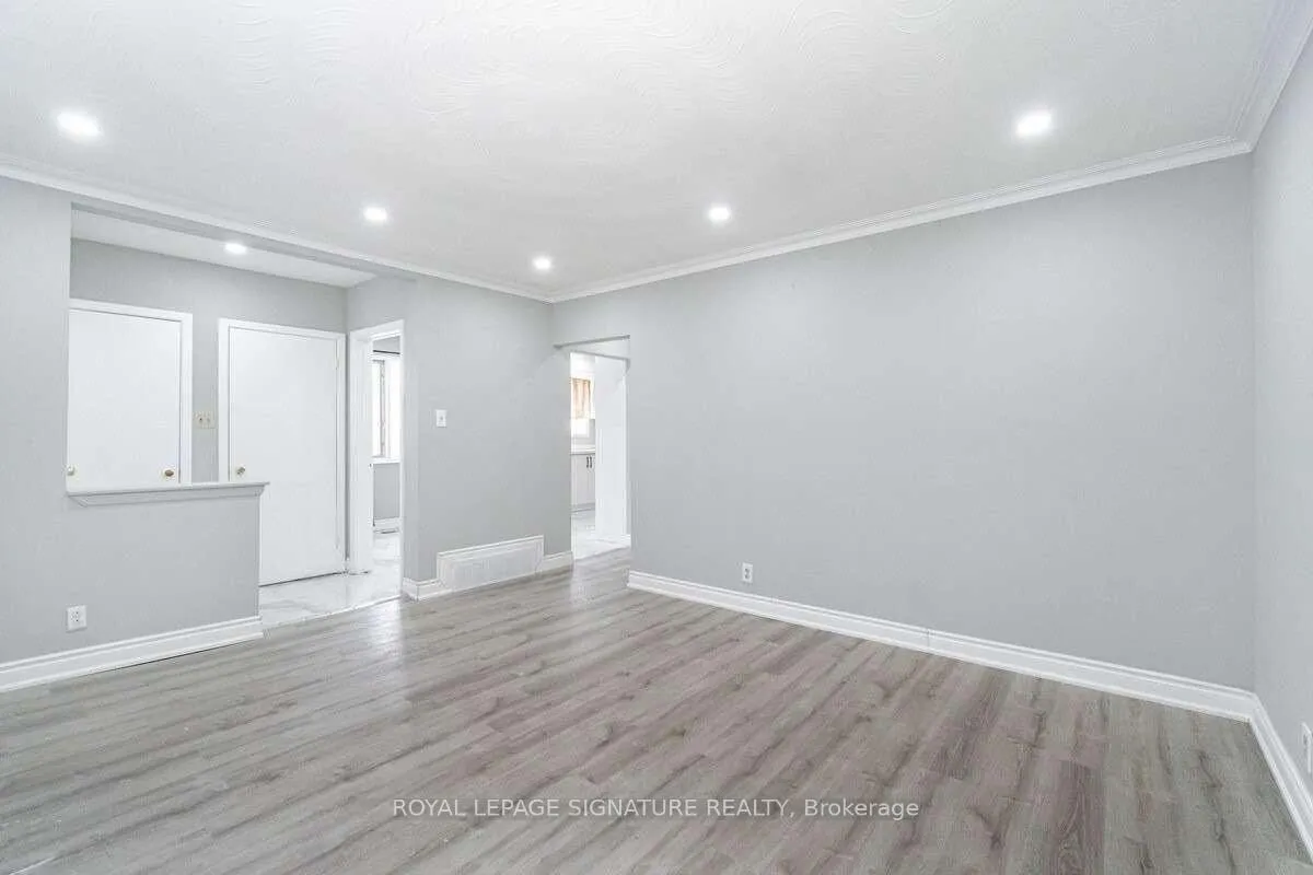 Photo 9 of Unit 1, 30 Gunton Drive, Etobicoke, West Humber-Clairville — HOMEH
