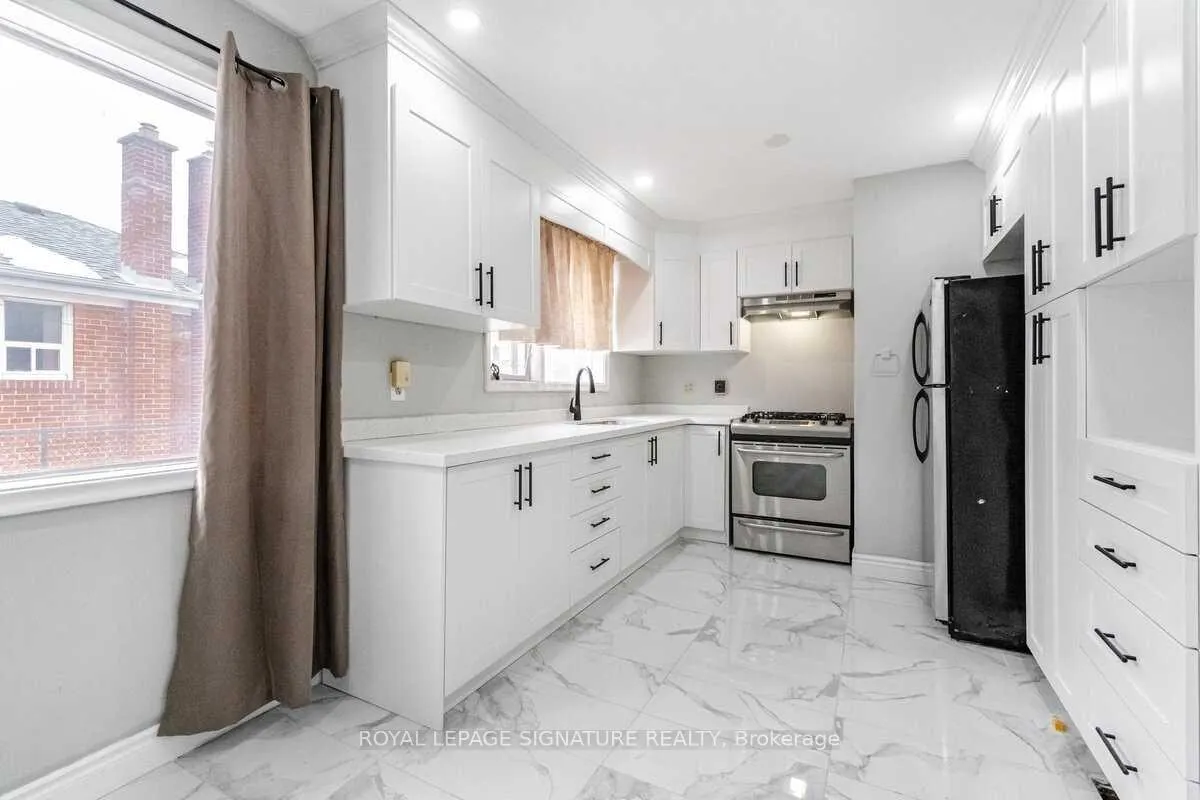 Photo 11 of Unit 1, 30 Gunton Drive, Etobicoke, West Humber-Clairville — HOMEH