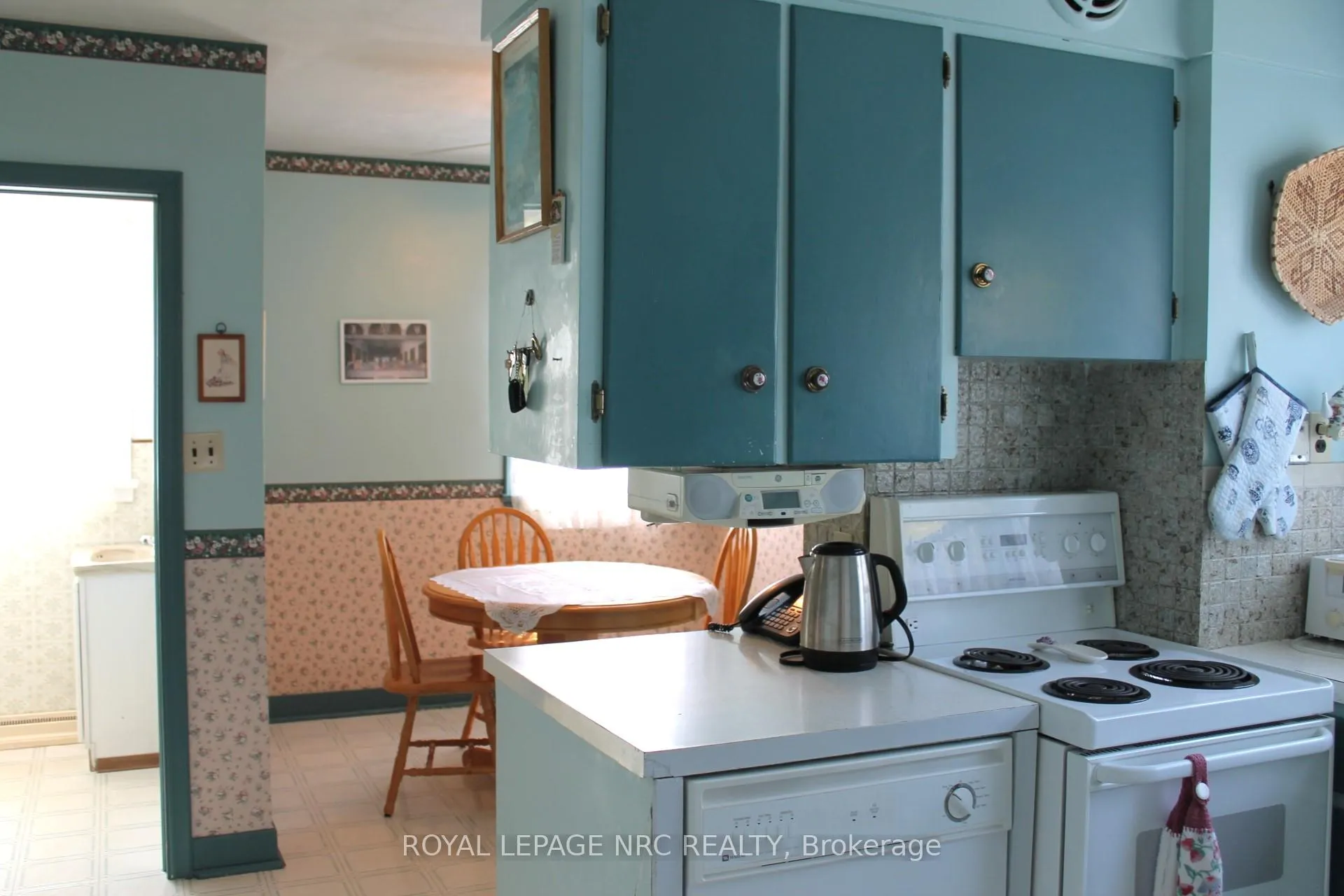Photo 8 of 6987 Dell Avenue, Niagara Falls, Arad/Fallsview — HOMEH