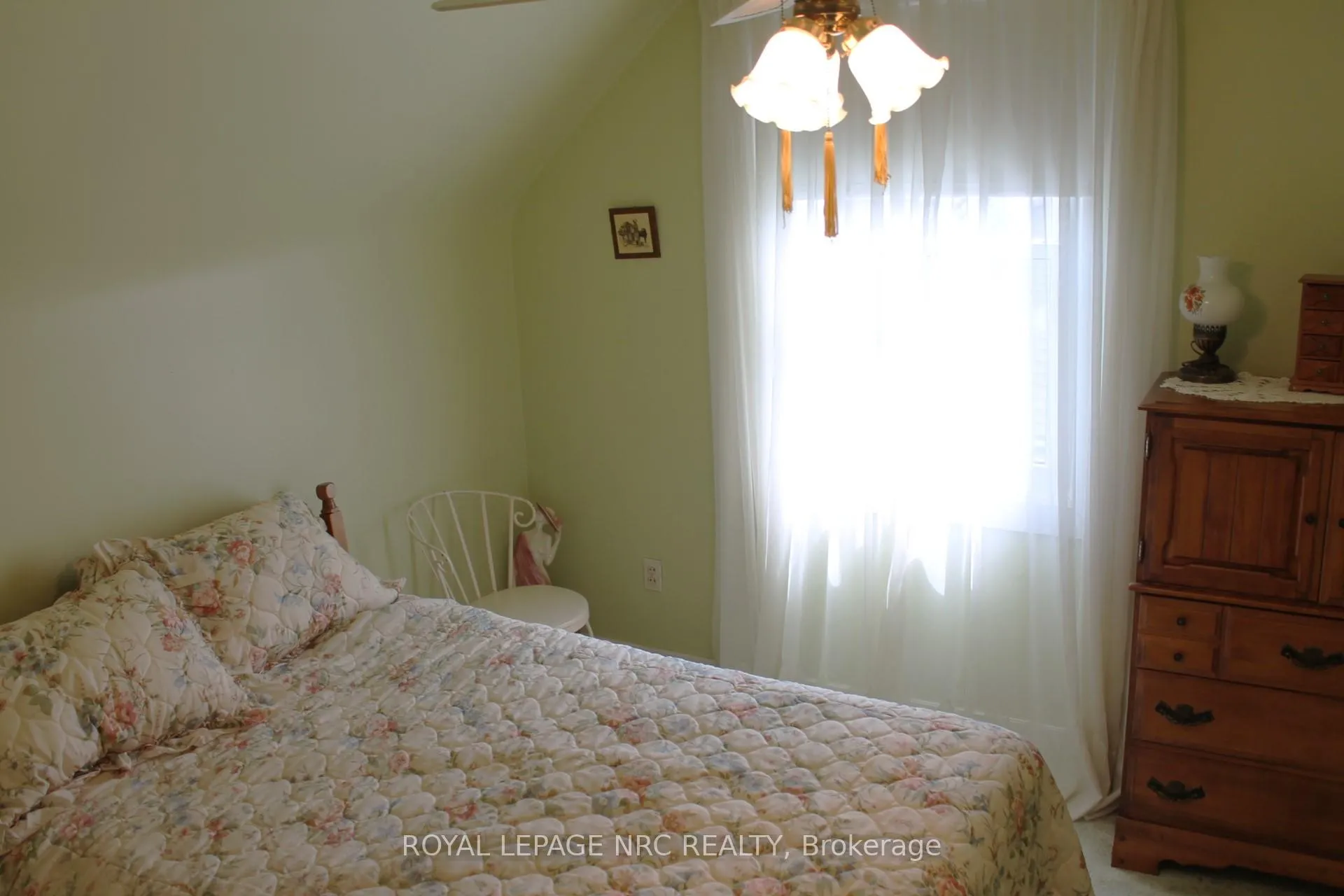 Photo 10 of 6987 Dell Avenue, Niagara Falls, Arad/Fallsview — HOMEH