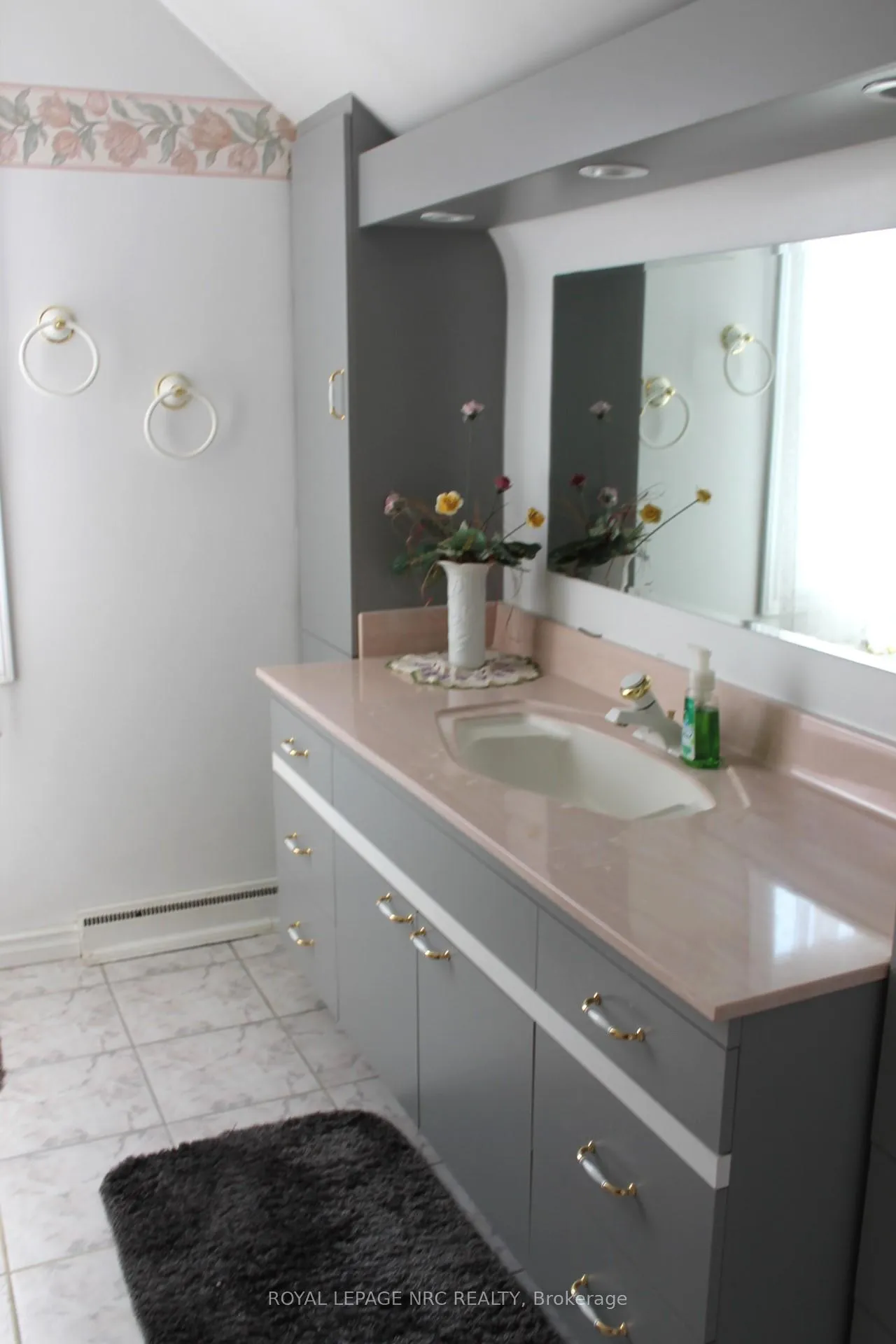 Photo 12 of 6987 Dell Avenue, Niagara Falls, Arad/Fallsview — HOMEH