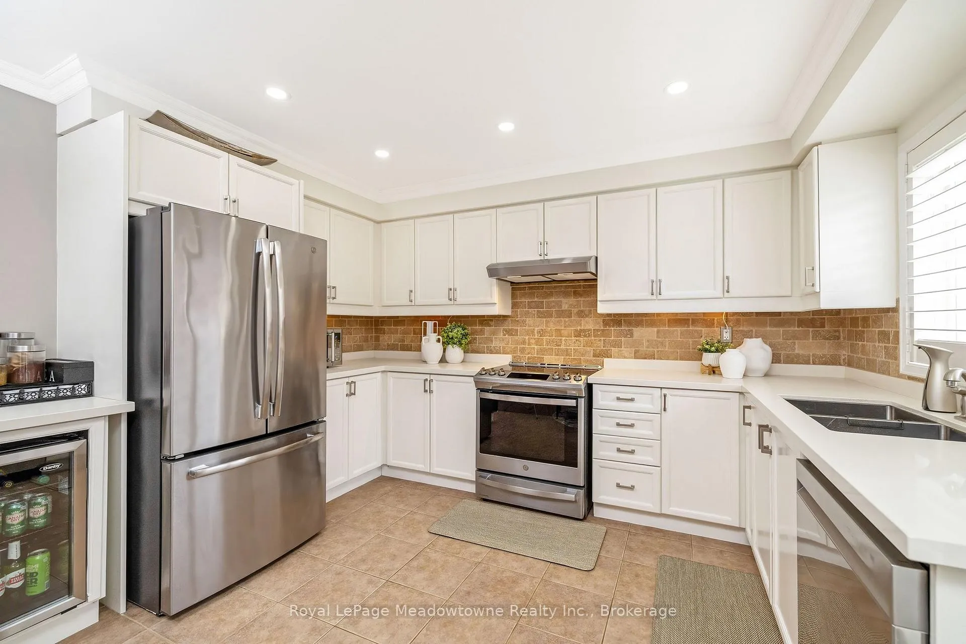 Photo 16 of 487 Hartley Boulevard, Milton, Clarke — HOMEH