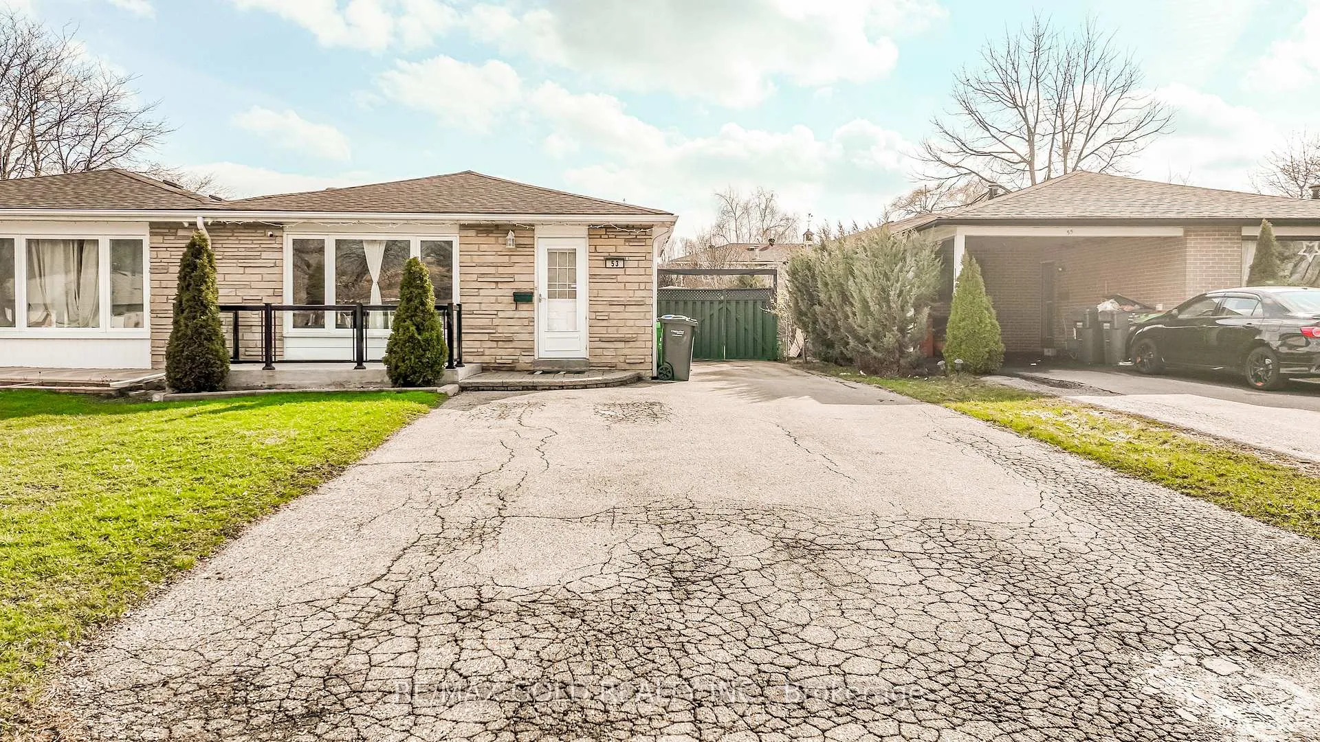 Photo 1 of 53 Davenport Crescent, Brampton, Southgate — HOMEH