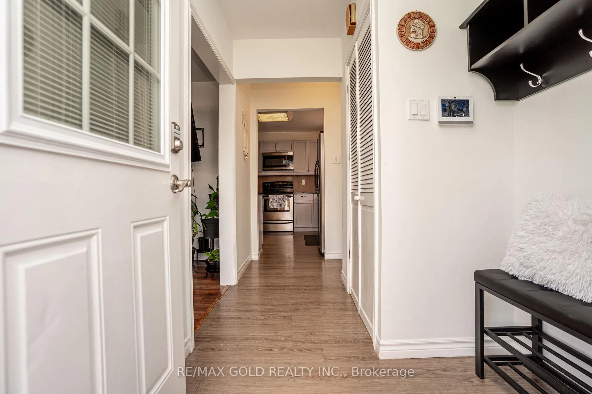 Photo 5 of 53 Davenport Crescent, Brampton, Southgate — HOMEH