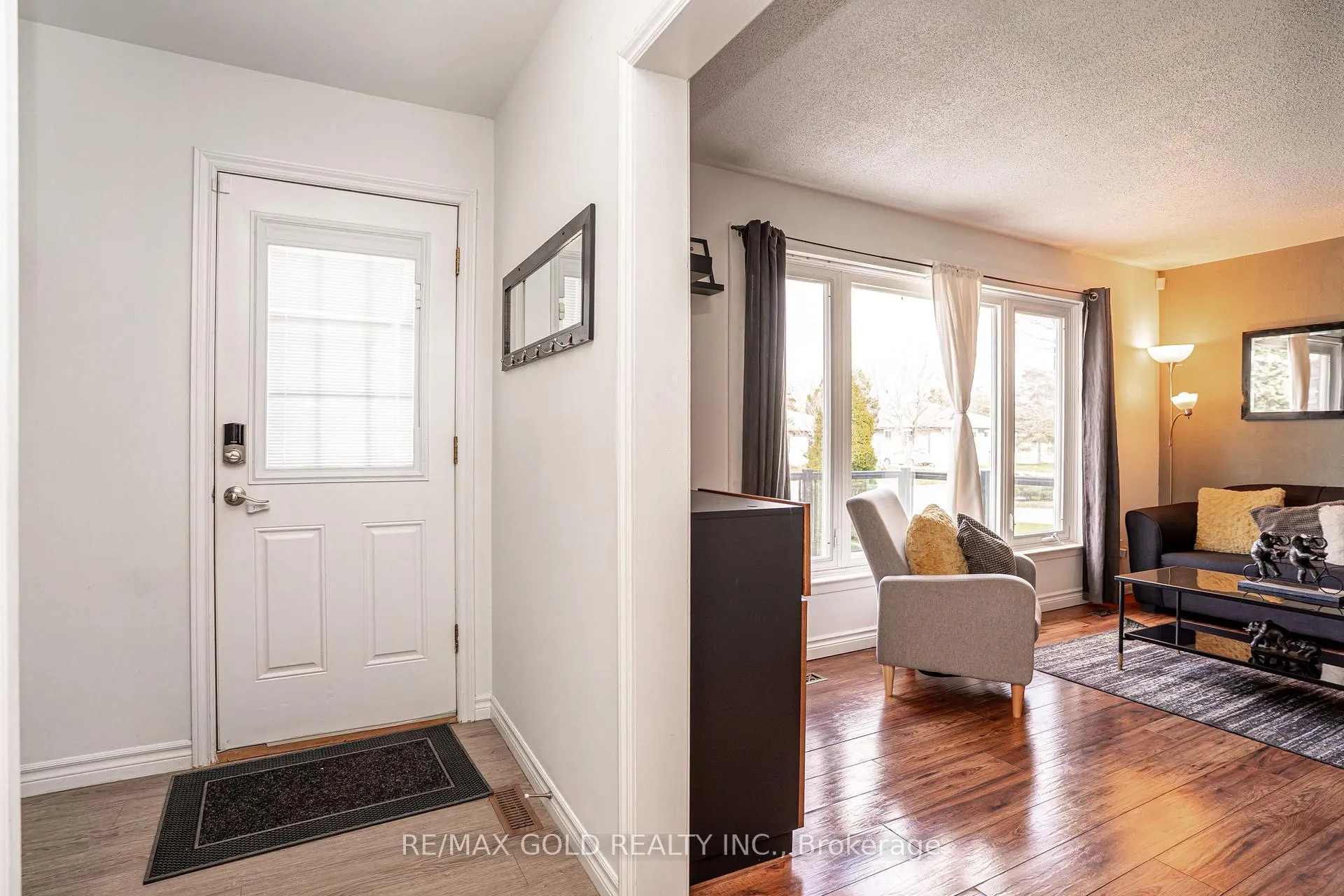 Photo 6 of 53 Davenport Crescent, Brampton, Southgate — HOMEH