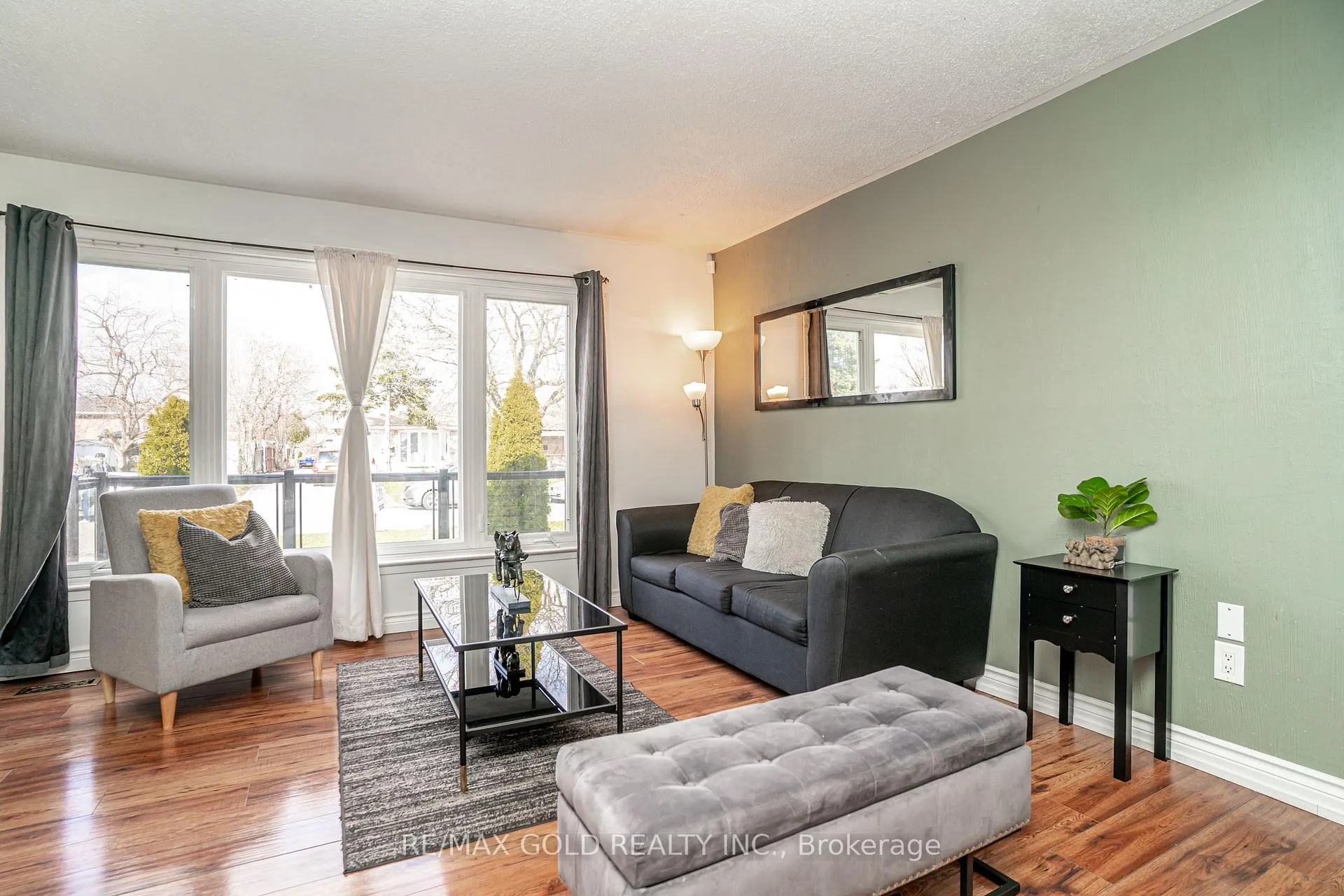 Photo 9 of 53 Davenport Crescent, Brampton, Southgate — HOMEH