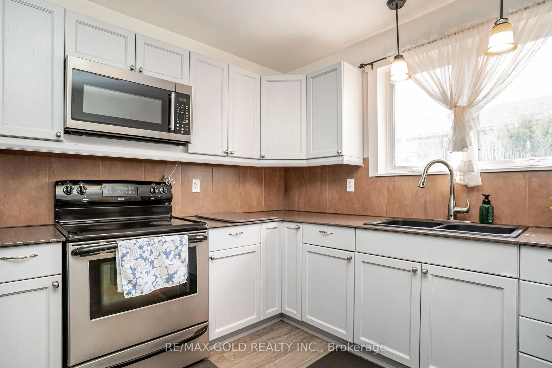 Photo 16 of 53 Davenport Crescent, Brampton, Southgate — HOMEH