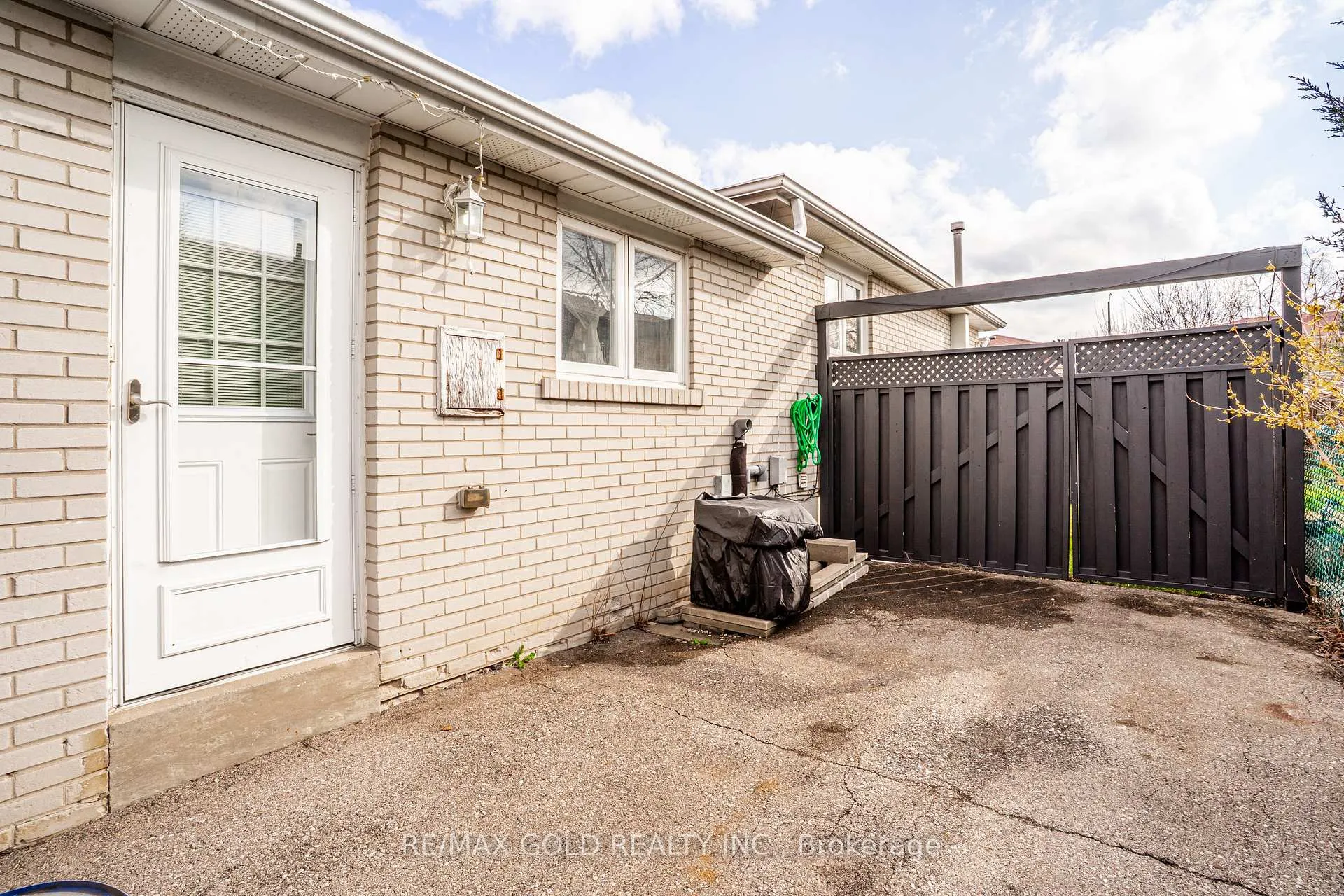 Photo 36 of 53 Davenport Crescent, Brampton, Southgate — HOMEH