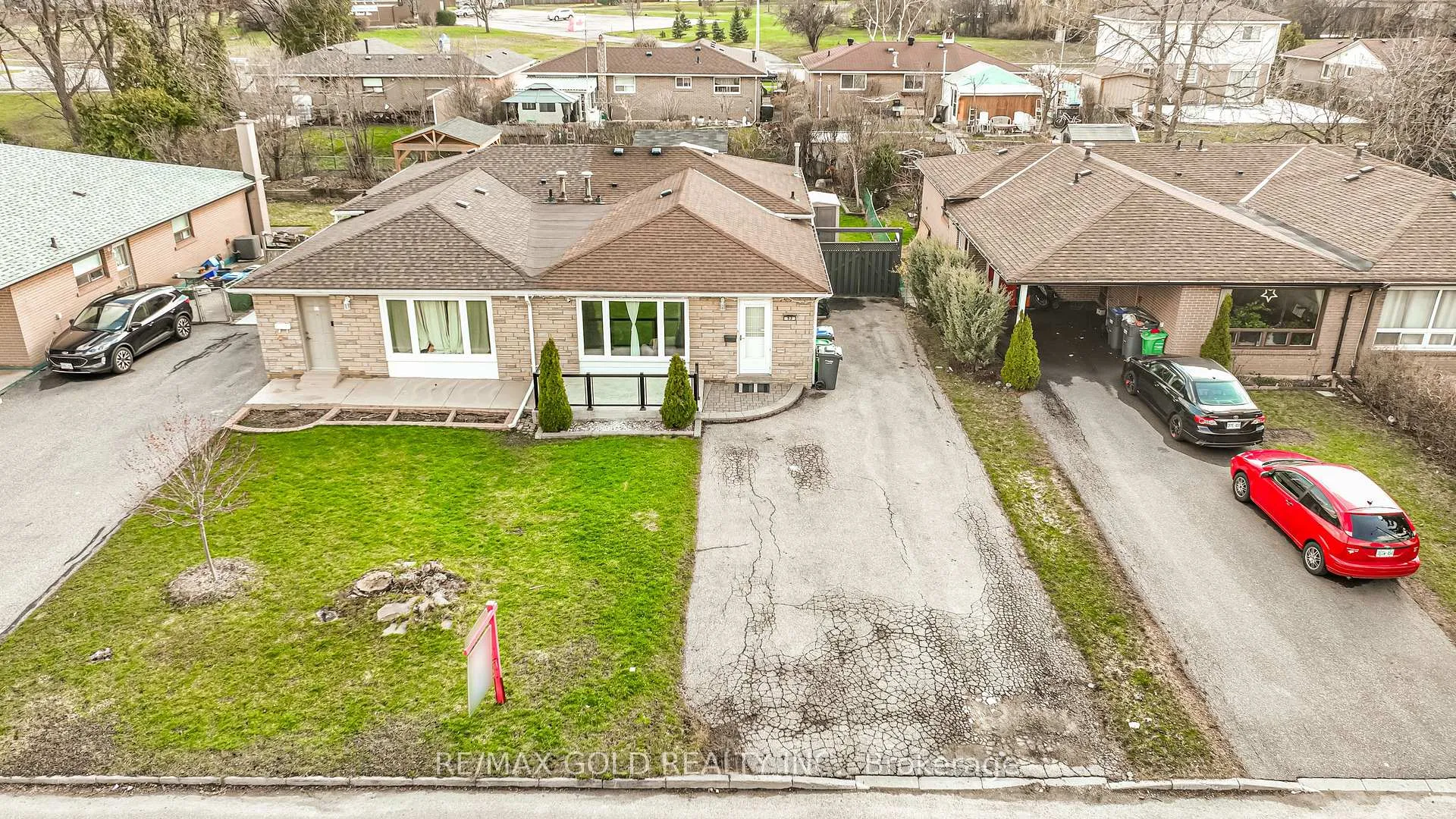 Photo 42 of 53 Davenport Crescent, Brampton, Southgate — HOMEH