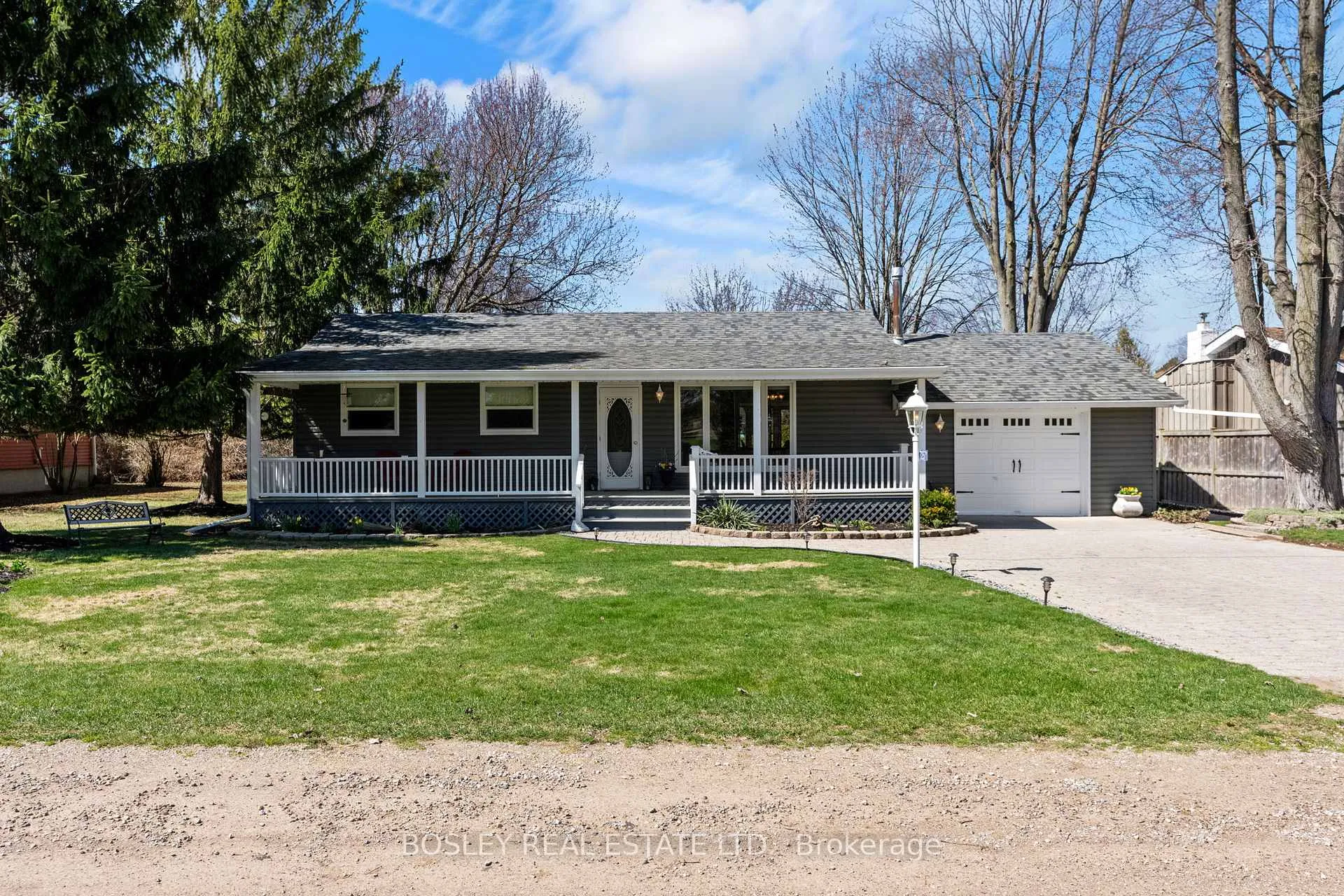 Photo 2 of 72571 Duchess Crescent, Bluewater, Hay — HOMEH