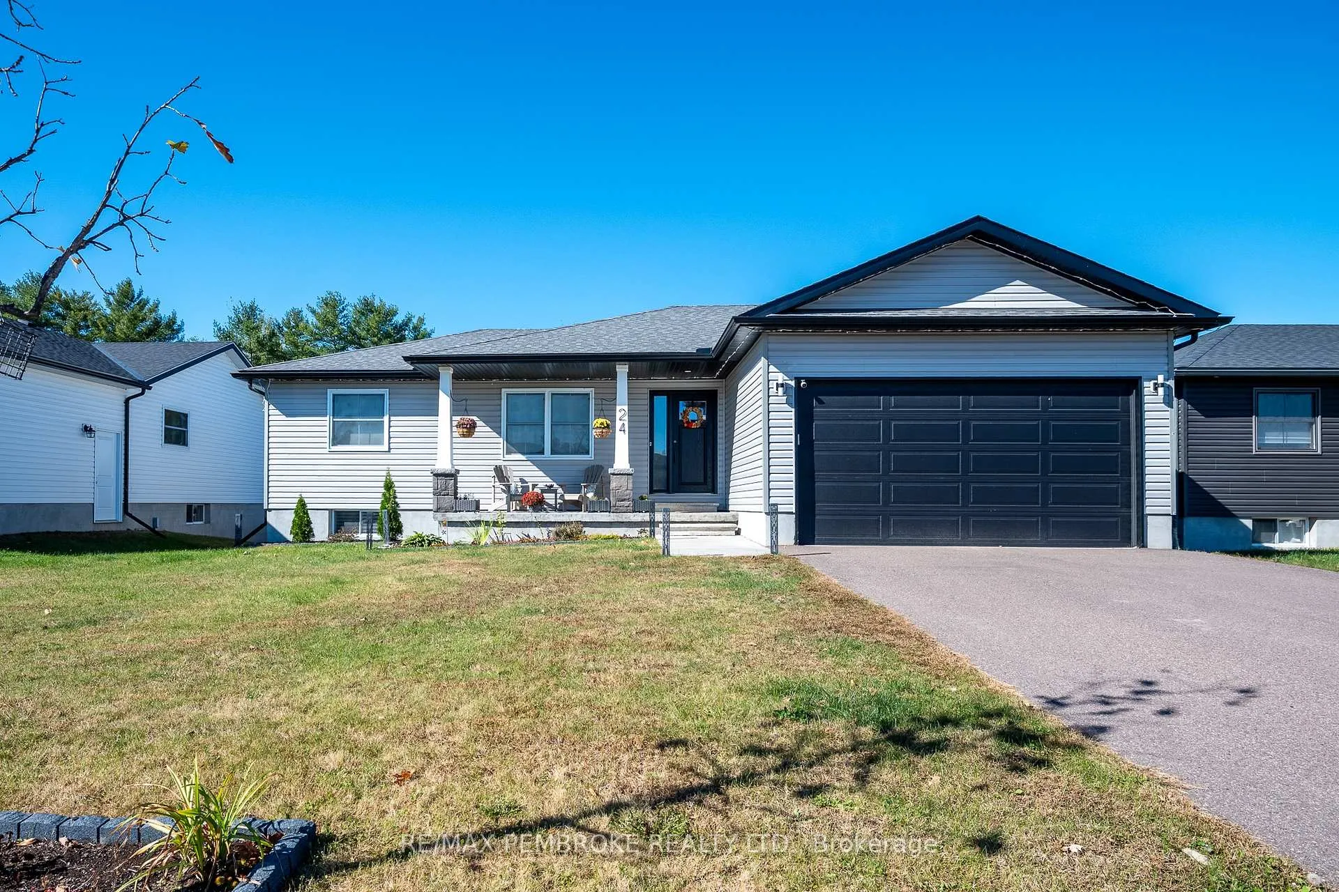 Photo 3 of 24 Terrance Drive, Petawawa — HOMEH