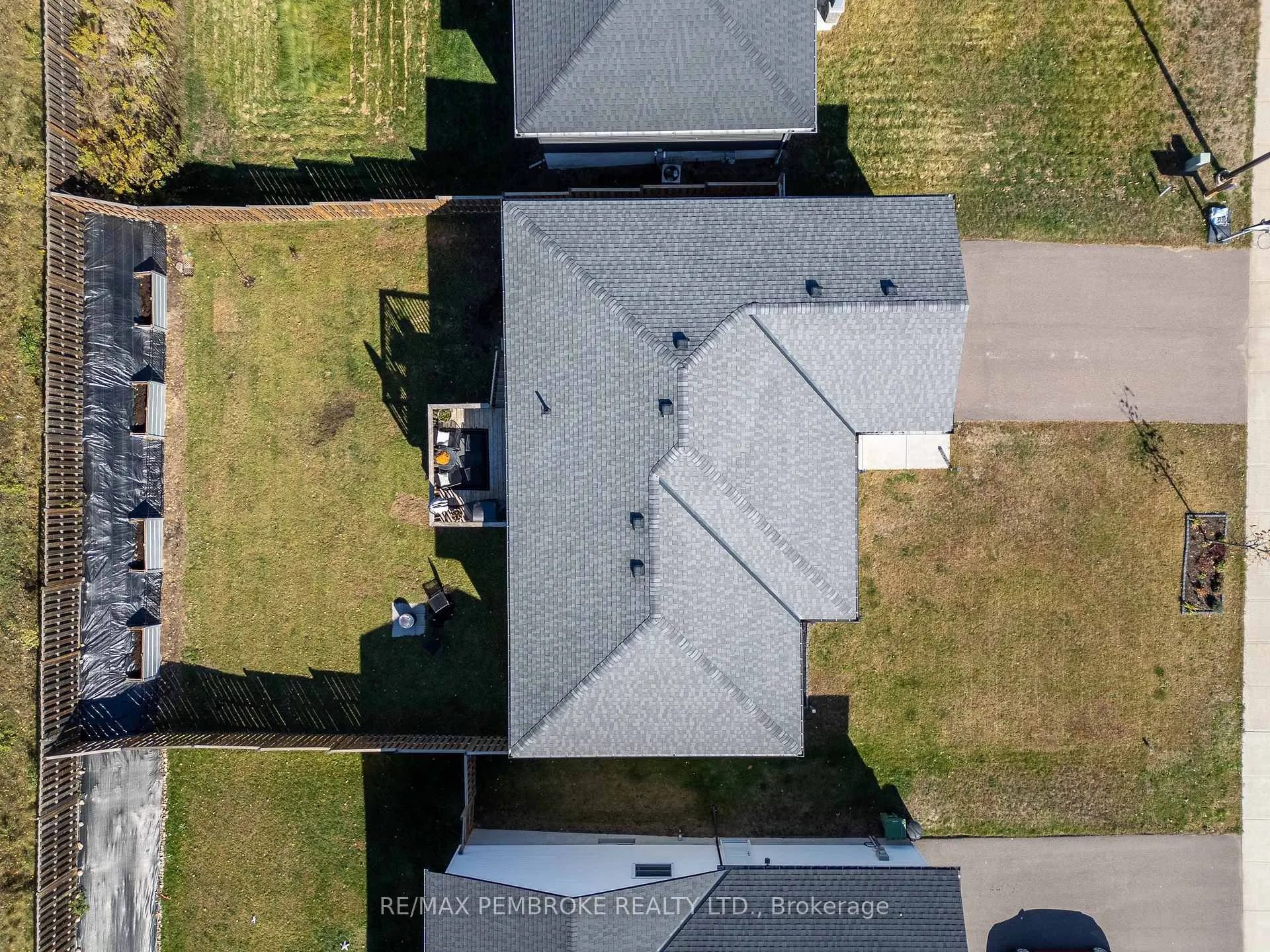 Photo 5 of 24 Terrance Drive, Petawawa — HOMEH
