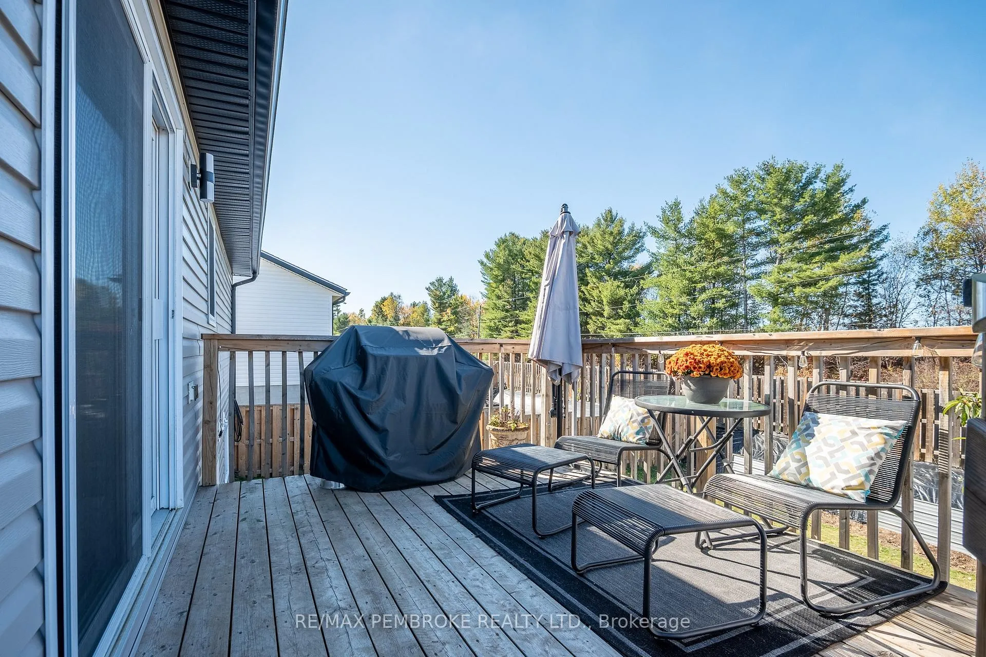 Photo 9 of 24 Terrance Drive, Petawawa — HOMEH
