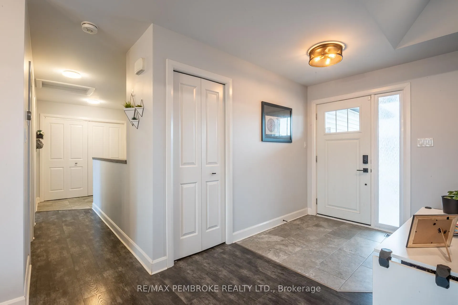 Photo 12 of 24 Terrance Drive, Petawawa — HOMEH