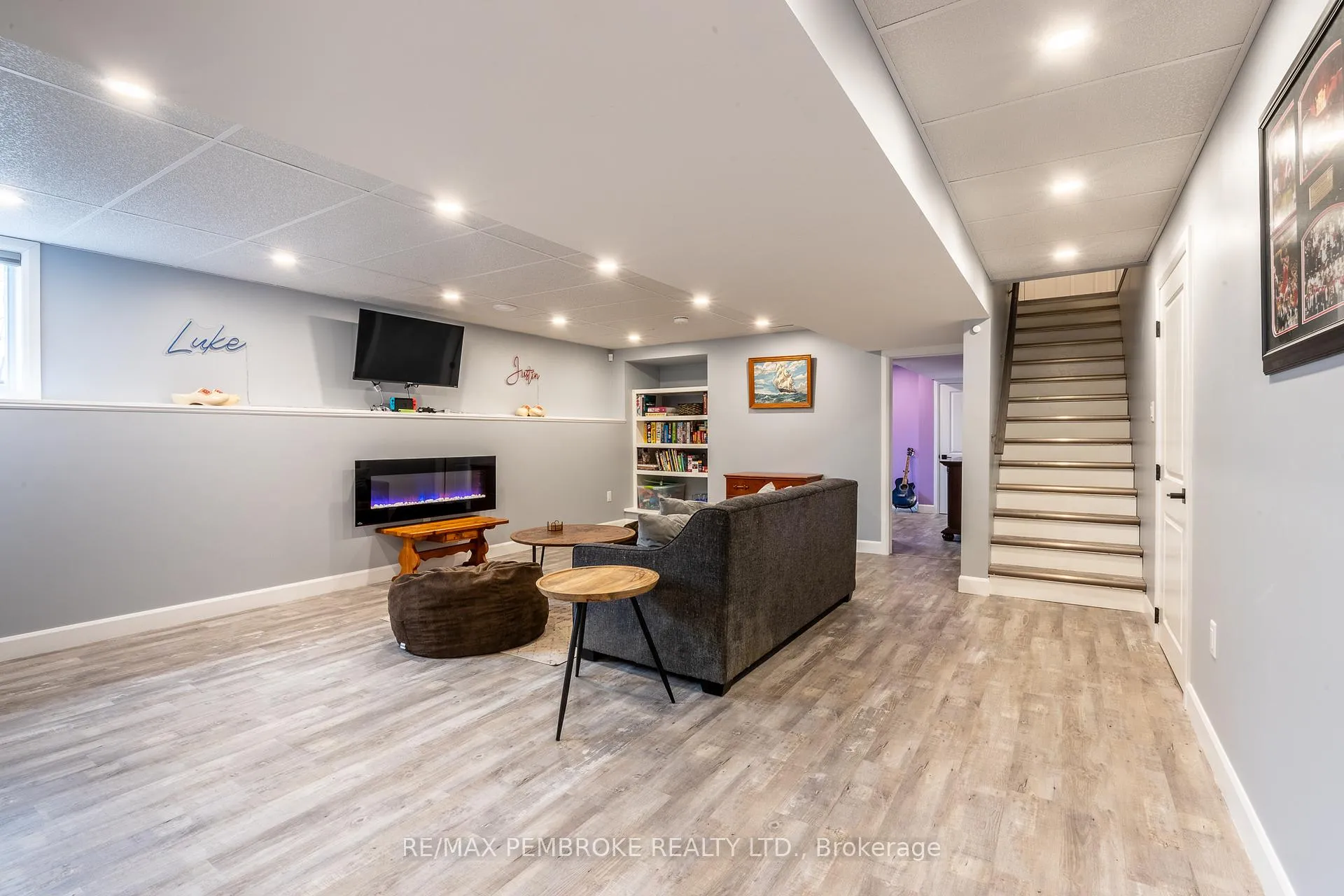 Photo 35 of 24 Terrance Drive, Petawawa — HOMEH