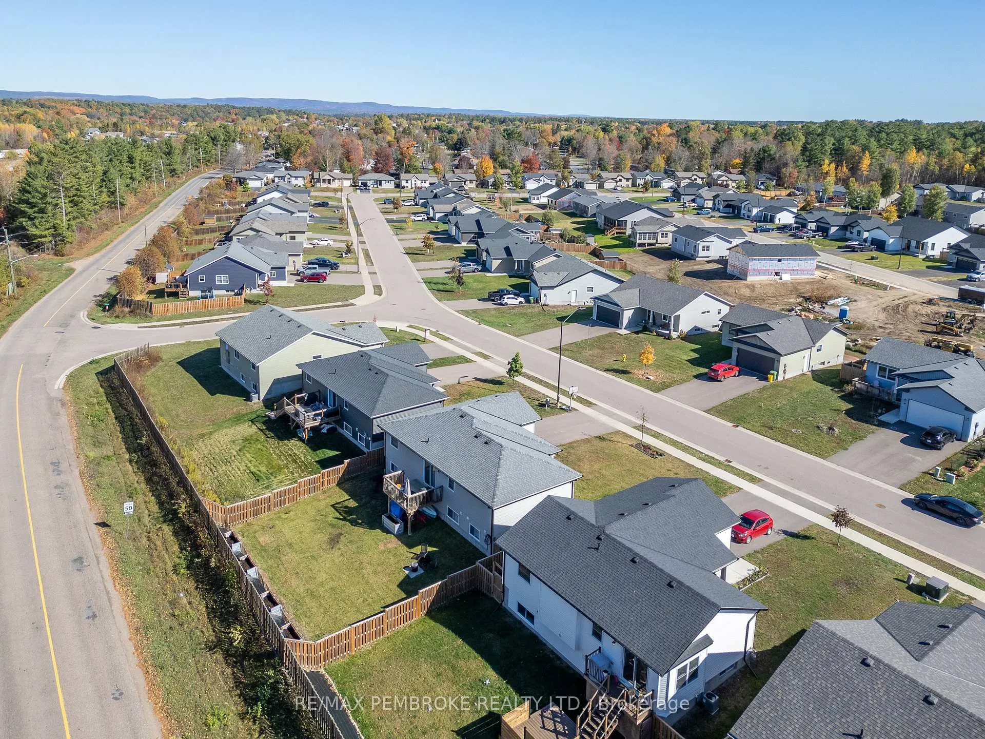 Photo 45 of 24 Terrance Drive, Petawawa — HOMEH