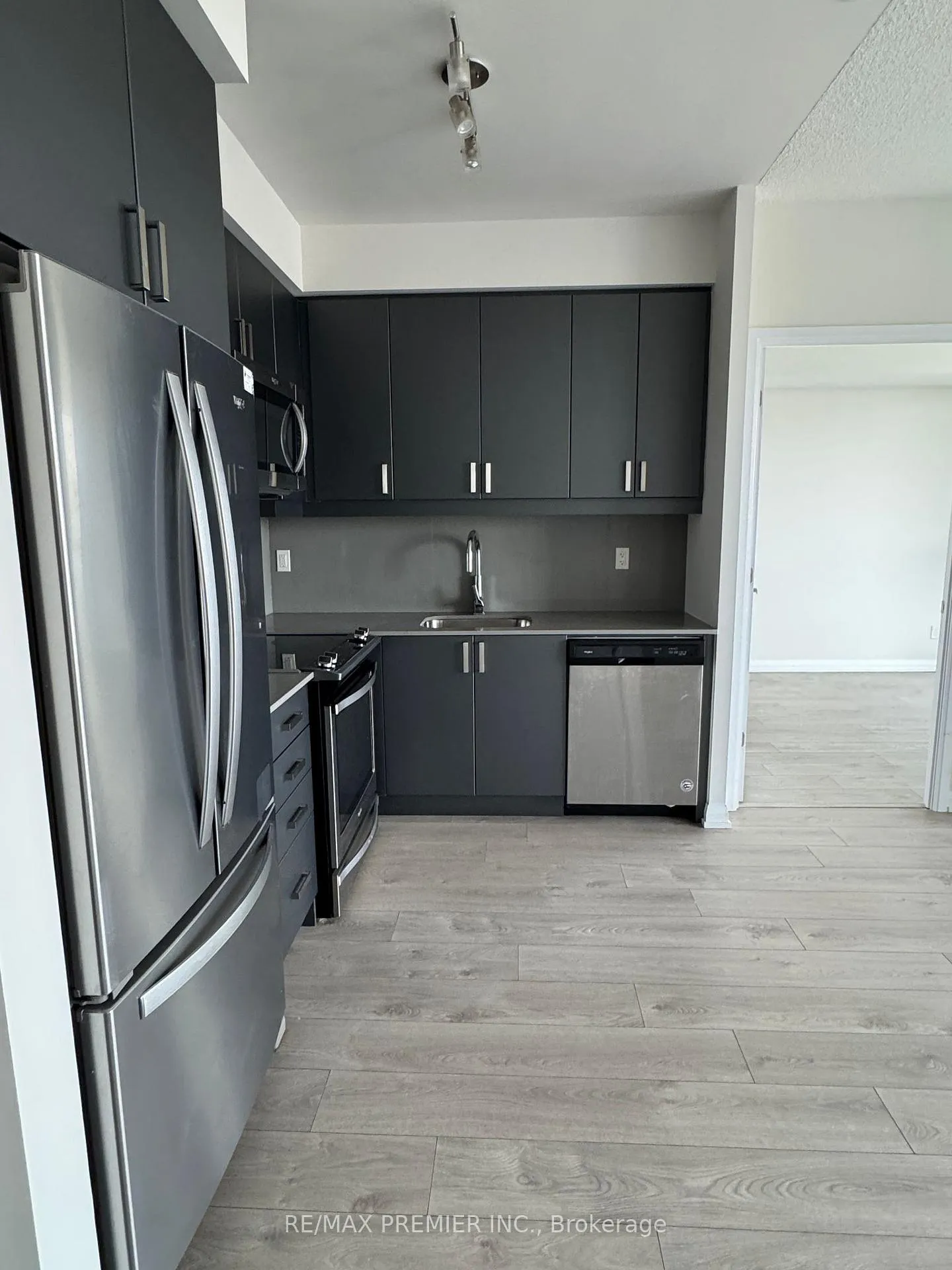Photo 2 of Unit 614, 7895 Jane Street, Vaughan, Vaughan Corporate Centre — HOMEH