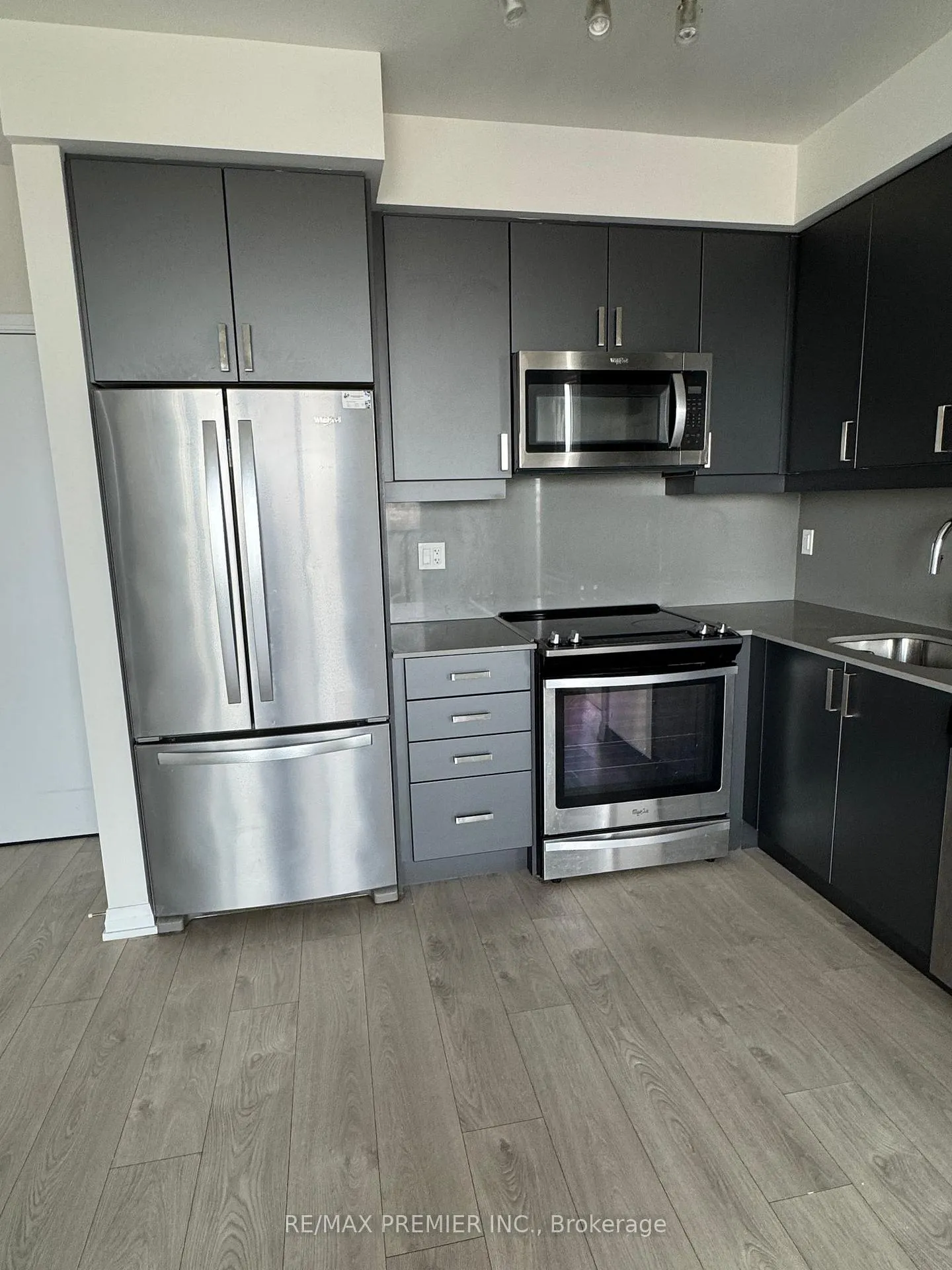 Photo 3 of Unit 614, 7895 Jane Street, Vaughan, Vaughan Corporate Centre — HOMEH