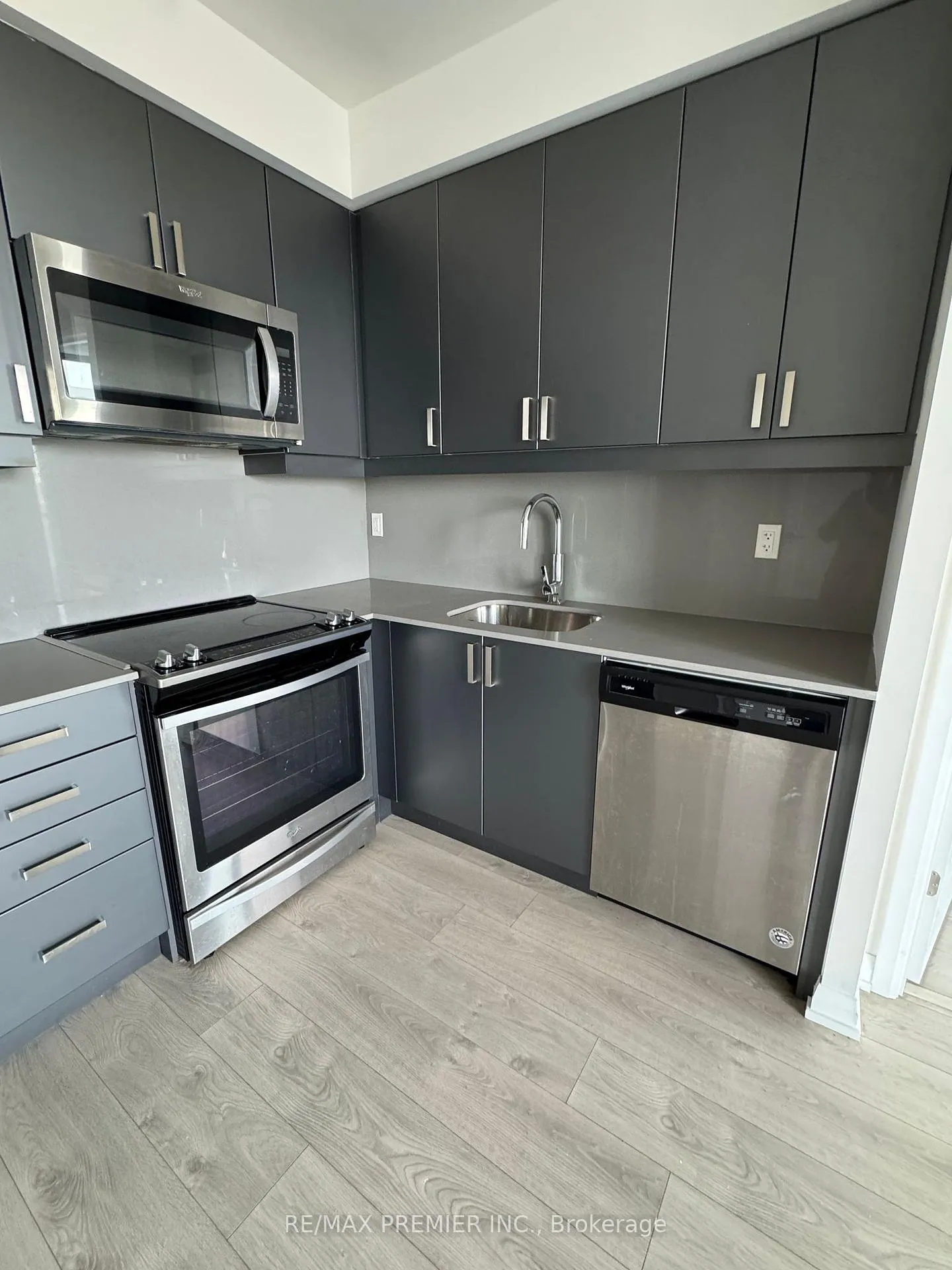 Photo 6 of Unit 614, 7895 Jane Street, Vaughan, Vaughan Corporate Centre — HOMEH