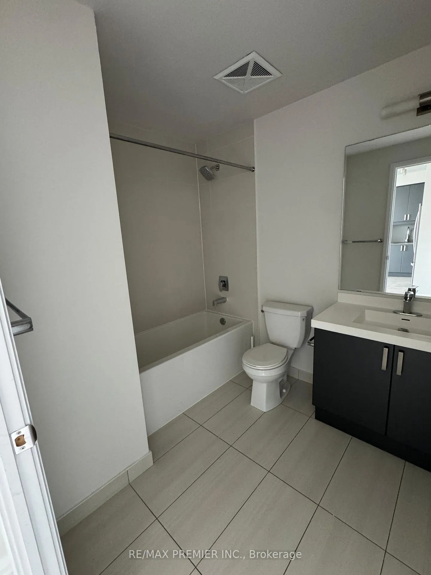Photo 13 of Unit 614, 7895 Jane Street, Vaughan, Vaughan Corporate Centre — HOMEH