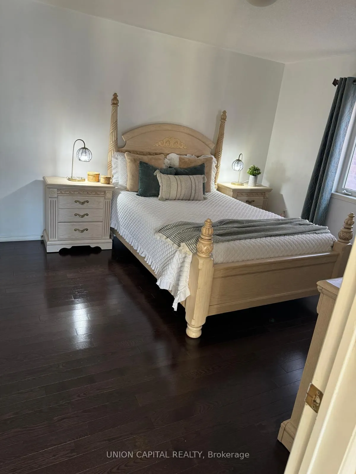 Front of Unit Room B, 21 Denbury Court