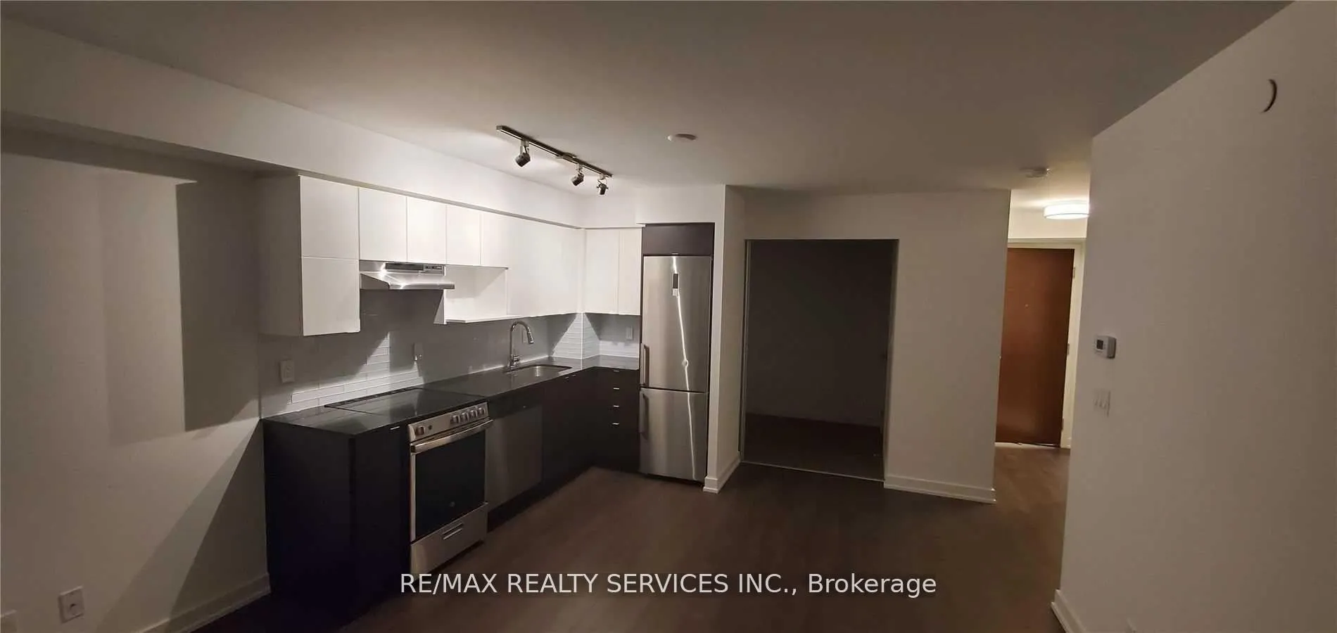 Photo 1 of Unit 906, 120 Varna Drive, Toronto, Englemount-Lawrence — HOMEH