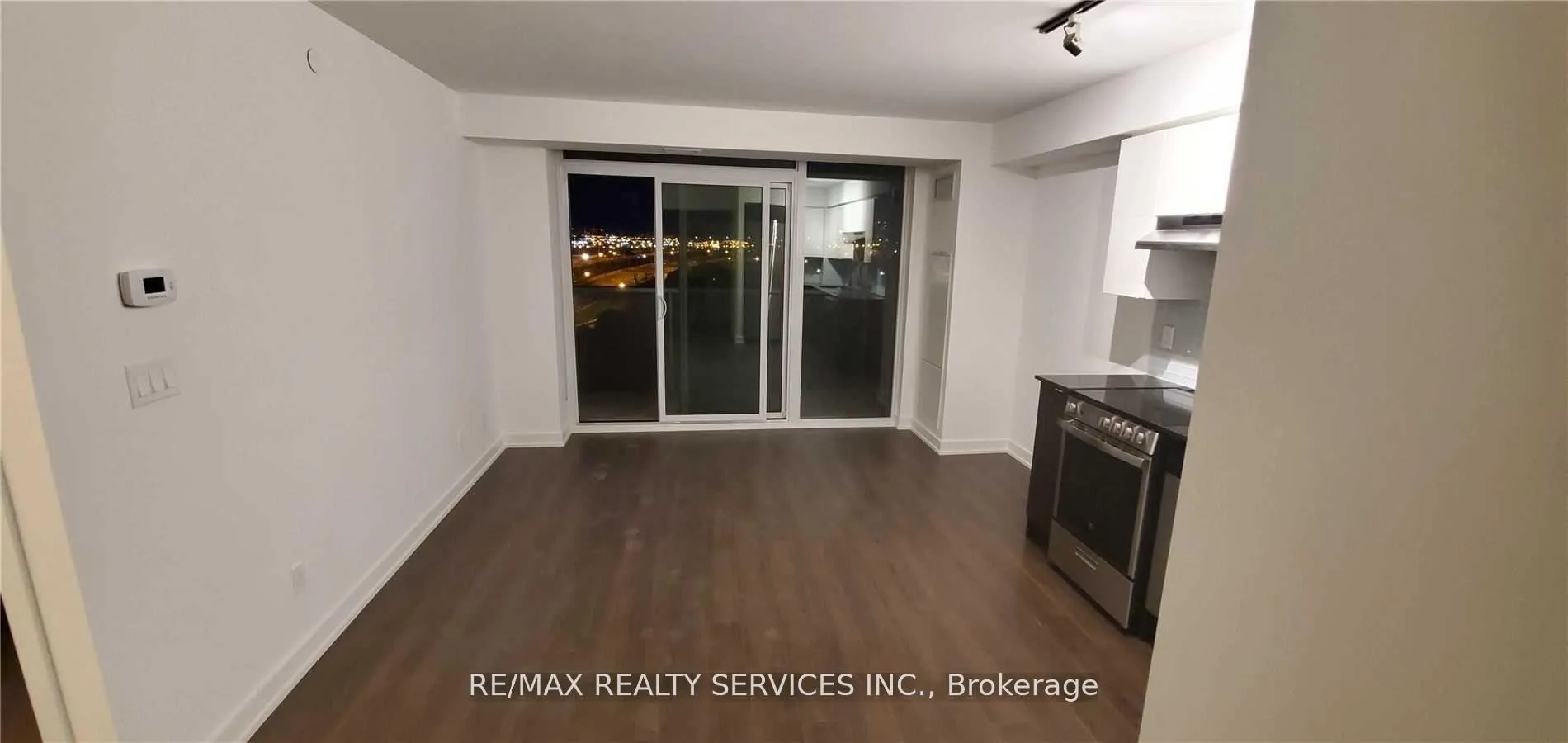 Photo 10 of Unit 906, 120 Varna Drive, Toronto, Englemount-Lawrence — HOMEH