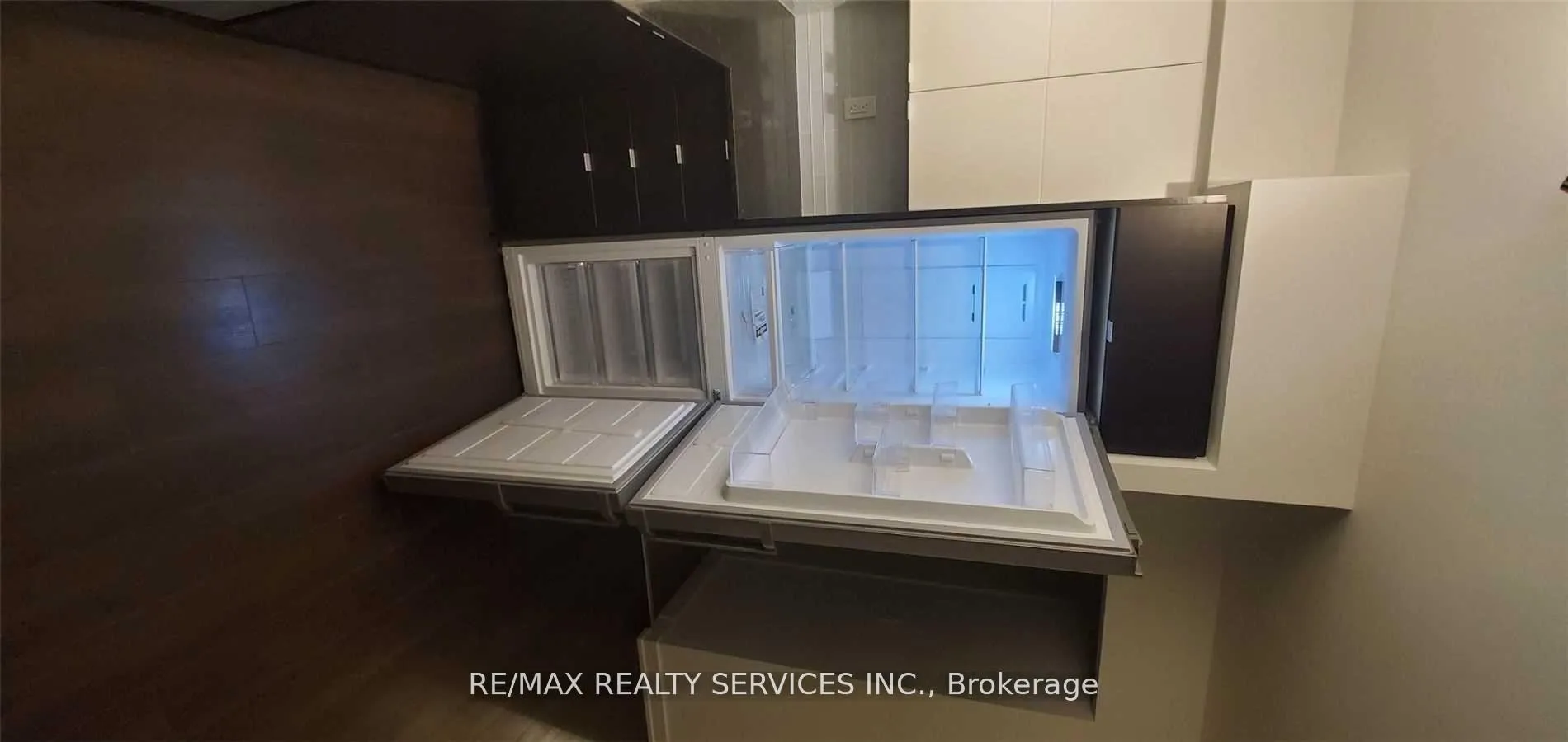 Photo 11 of Unit 906, 120 Varna Drive, Toronto, Englemount-Lawrence — HOMEH