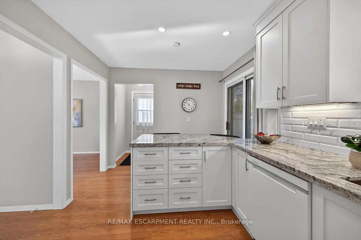Photo 13 of 9 Mellenby Street, Hamilton, Stoney Creek Mountain — HOMEH