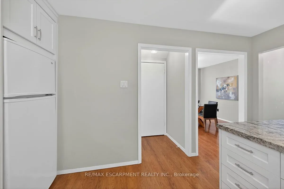Photo 14 of 9 Mellenby Street, Hamilton, Stoney Creek Mountain — HOMEH