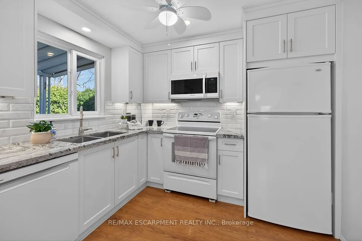 Photo 15 of 9 Mellenby Street, Hamilton, Stoney Creek Mountain — HOMEH